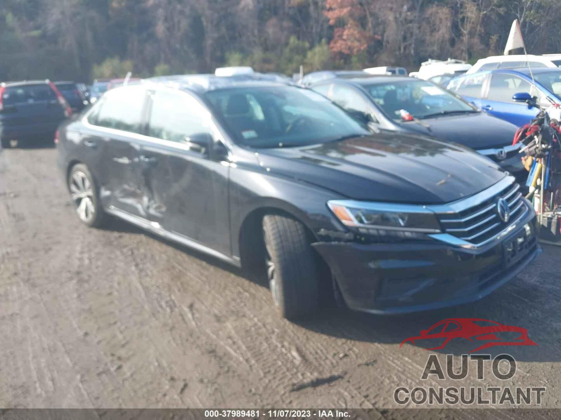 VOLKSWAGEN PASSAT 2021 - 1VWSA7A33MC008523