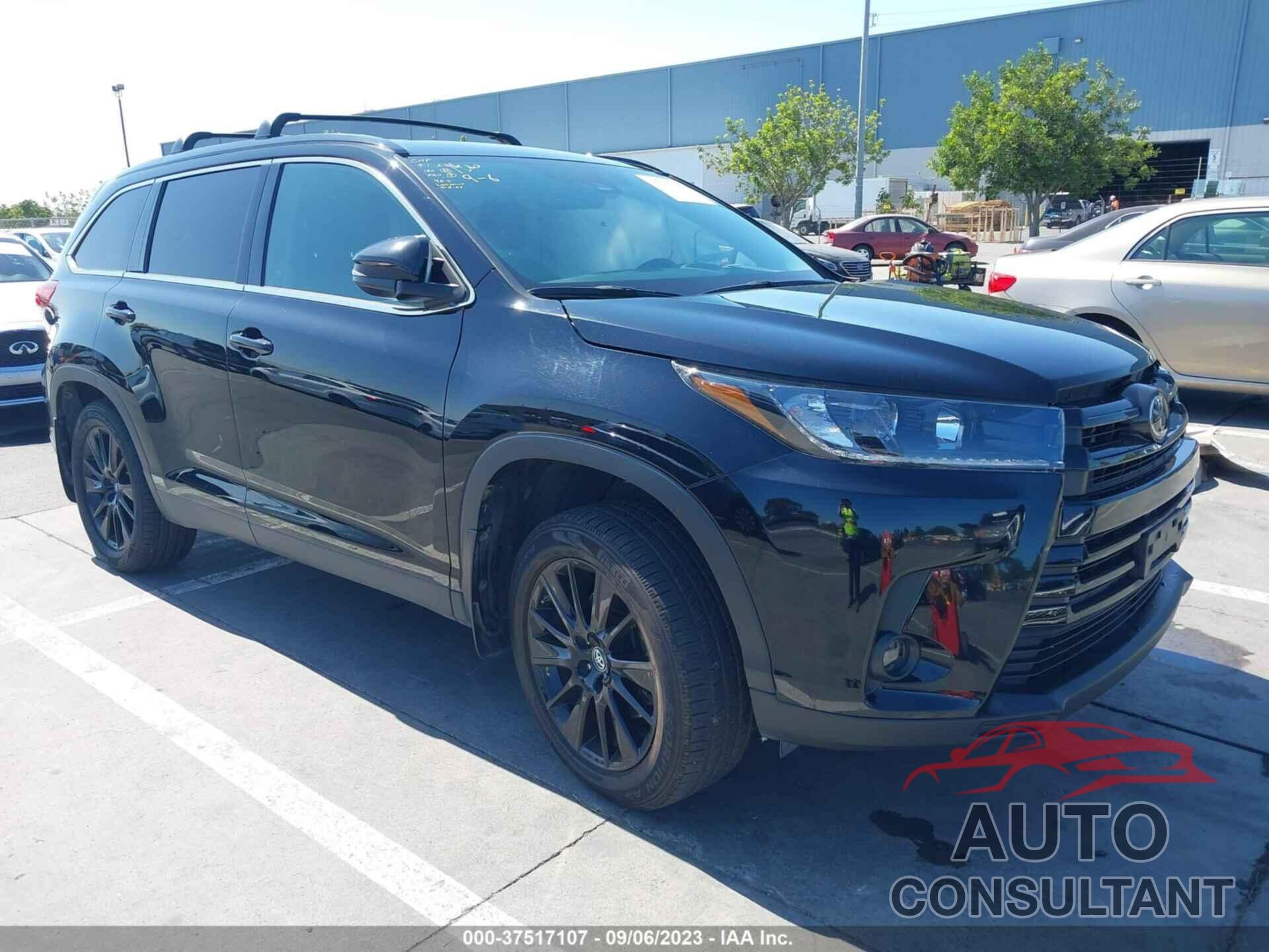 TOYOTA HIGHLANDER 2019 - 5TDJZRFH2KS622448