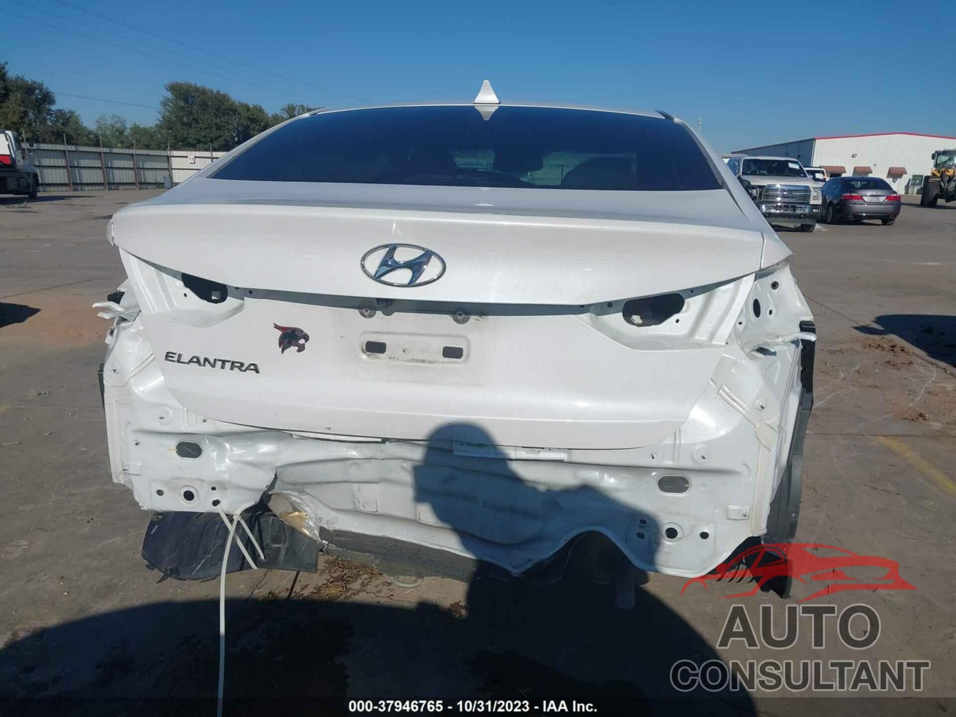 HYUNDAI ELANTRA 2017 - 5NPD84LFXHH199042