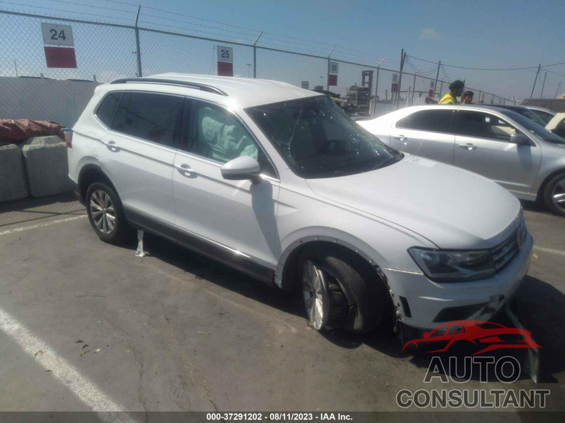 VOLKSWAGEN TIGUAN 2018 - 3VV3B7AX1JM010726