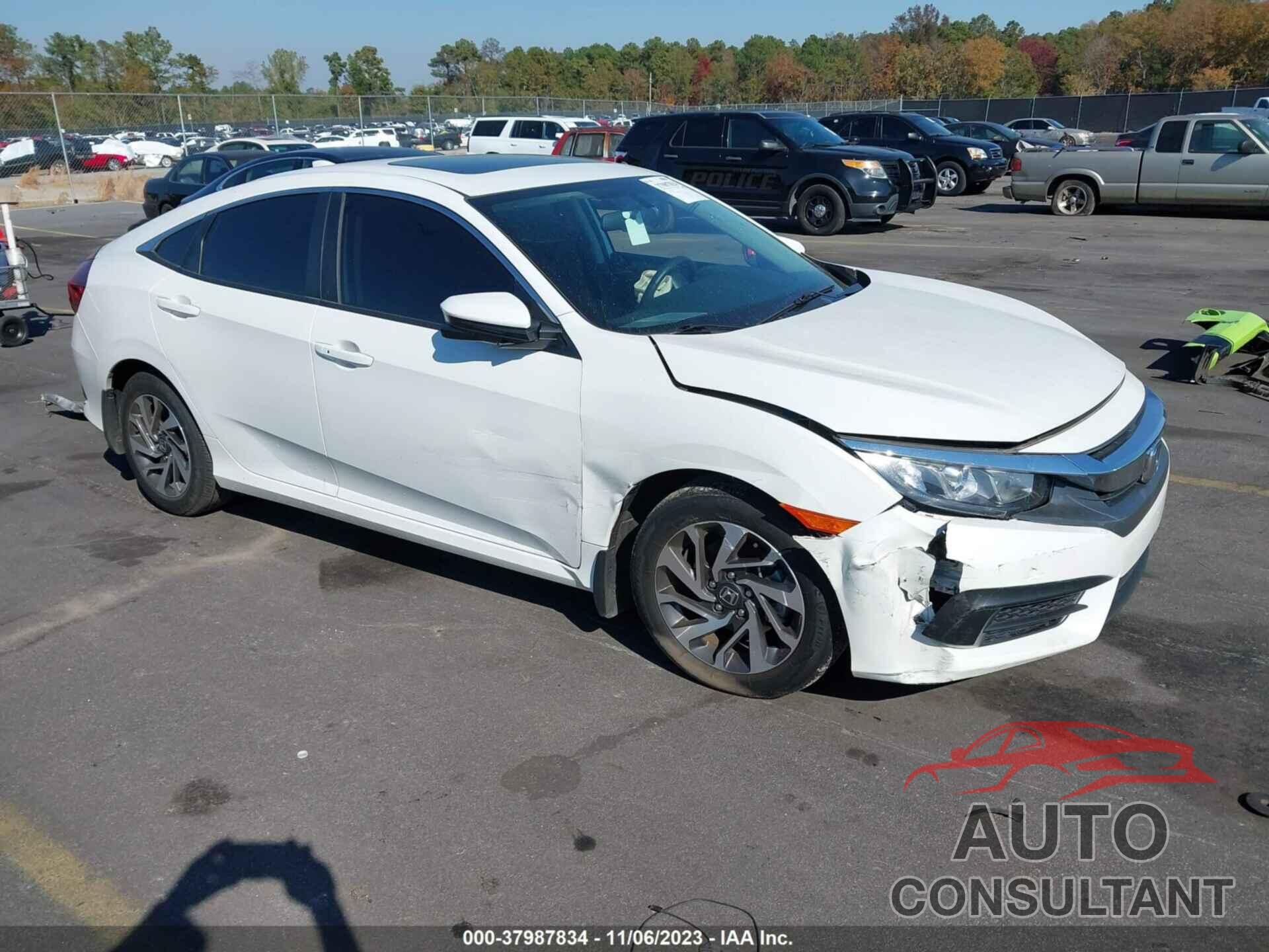 HONDA CIVIC 2018 - 2HGFC2F78JH569131