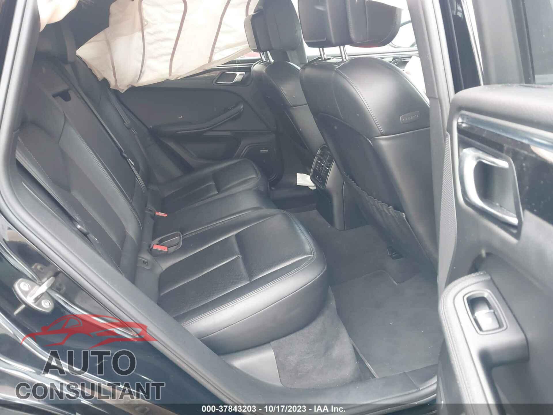 PORSCHE MACAN 2017 - WP1AB2A5XHLB10258
