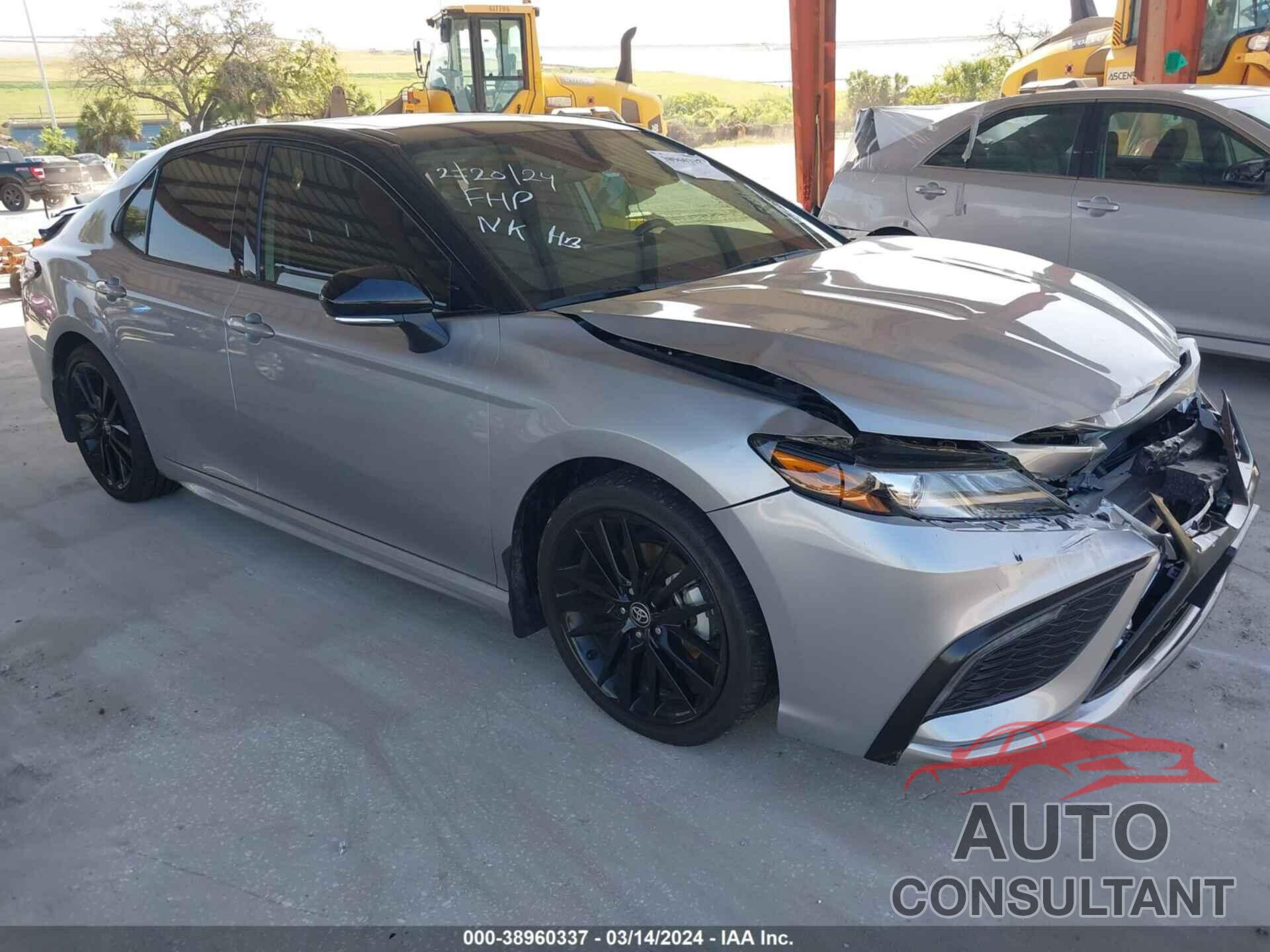 TOYOTA CAMRY 2022 - 4T1K31AK5NU043931