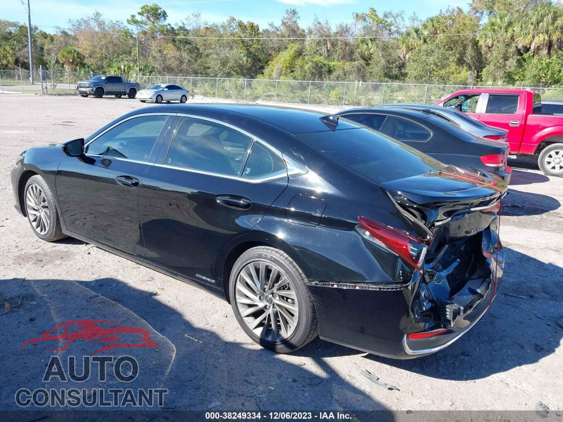 LEXUS ES 2019 - JTHB21B17K2002204