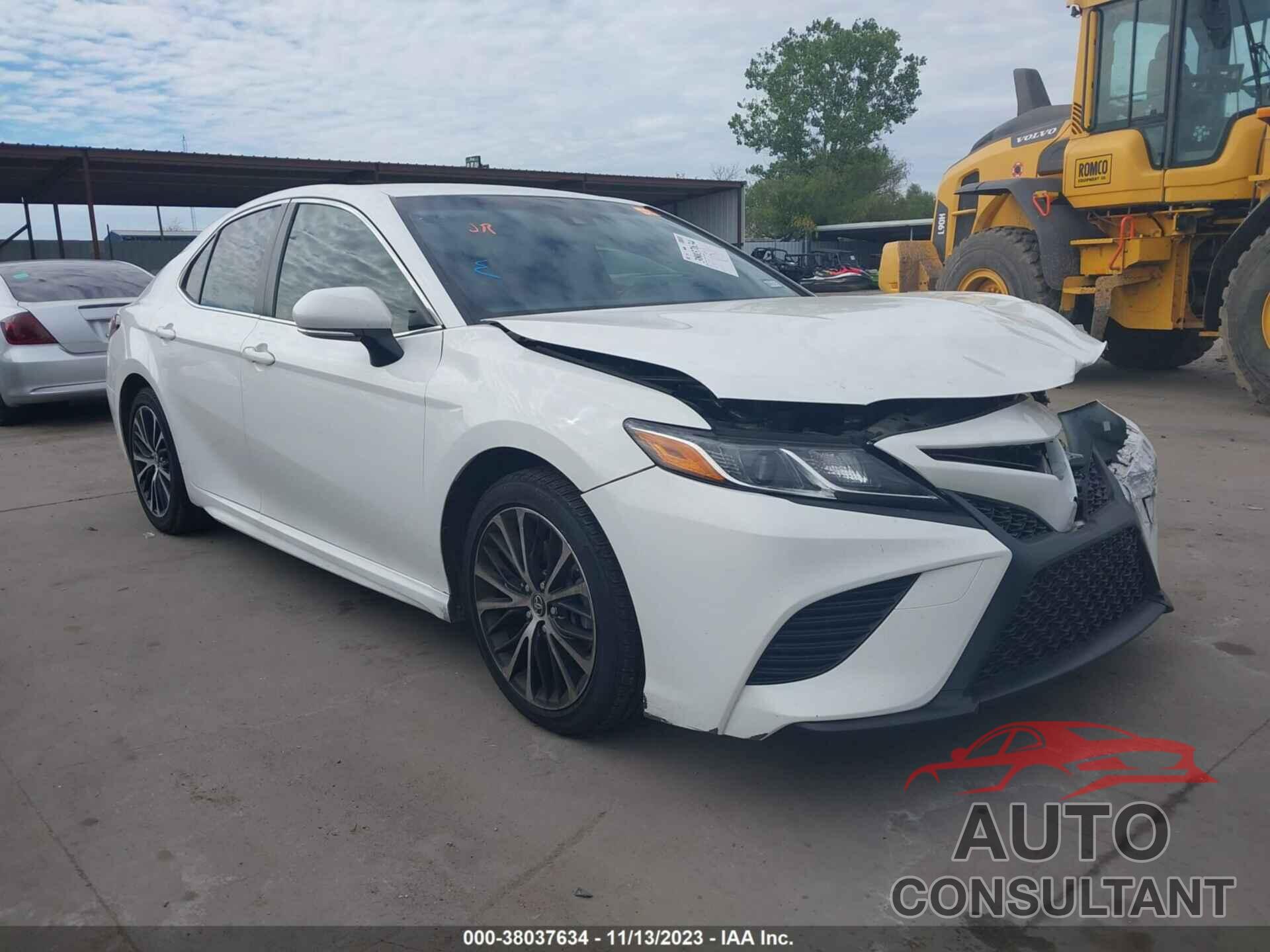 TOYOTA CAMRY 2018 - JTNB11HK4J3007126