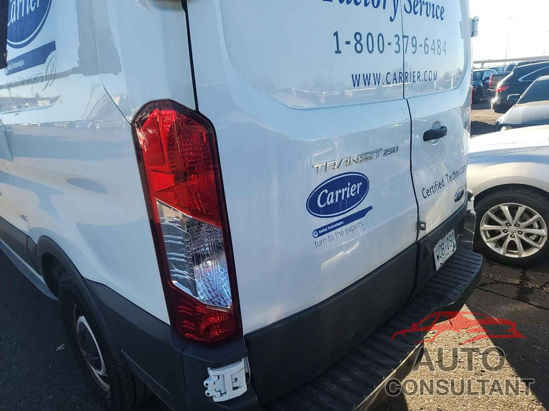 FORD TRANSIT-250 2017 - 1FTYR1YM8HKB43560