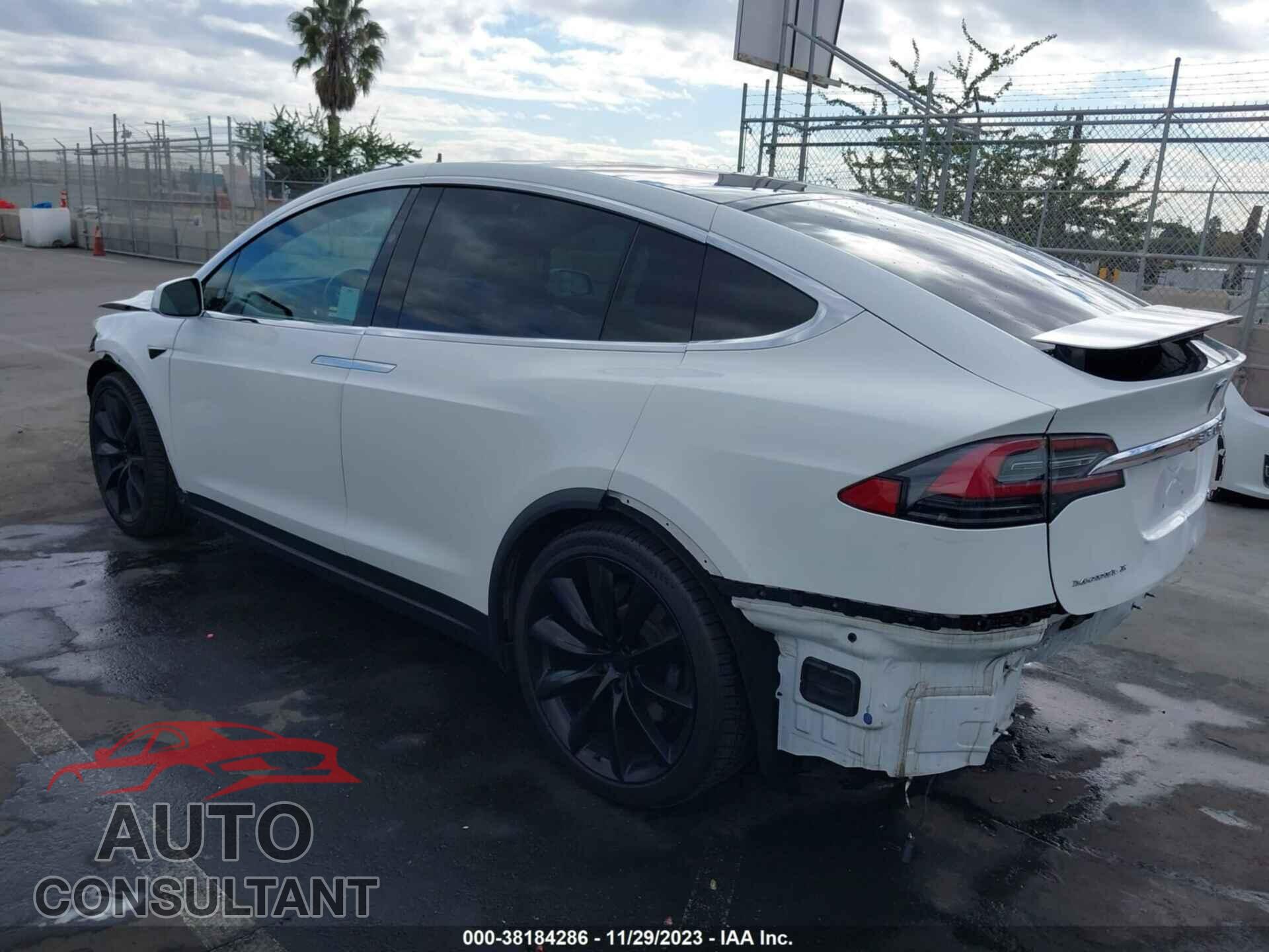 TESLA MODEL X 2016 - 5YJXCBE27GF024254