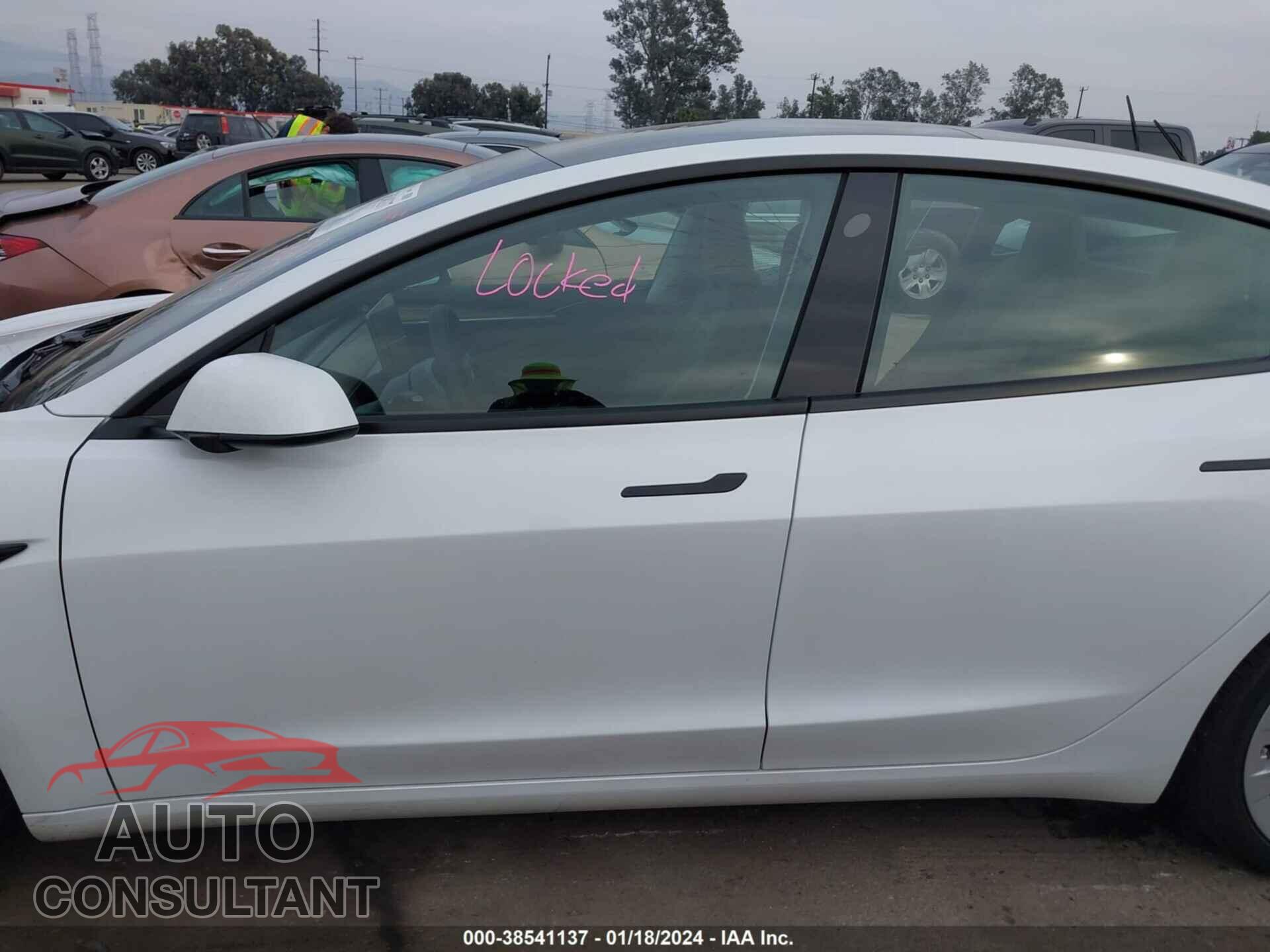 TESLA MODEL 3 2023 - 5YJ3E1EA8PF570233