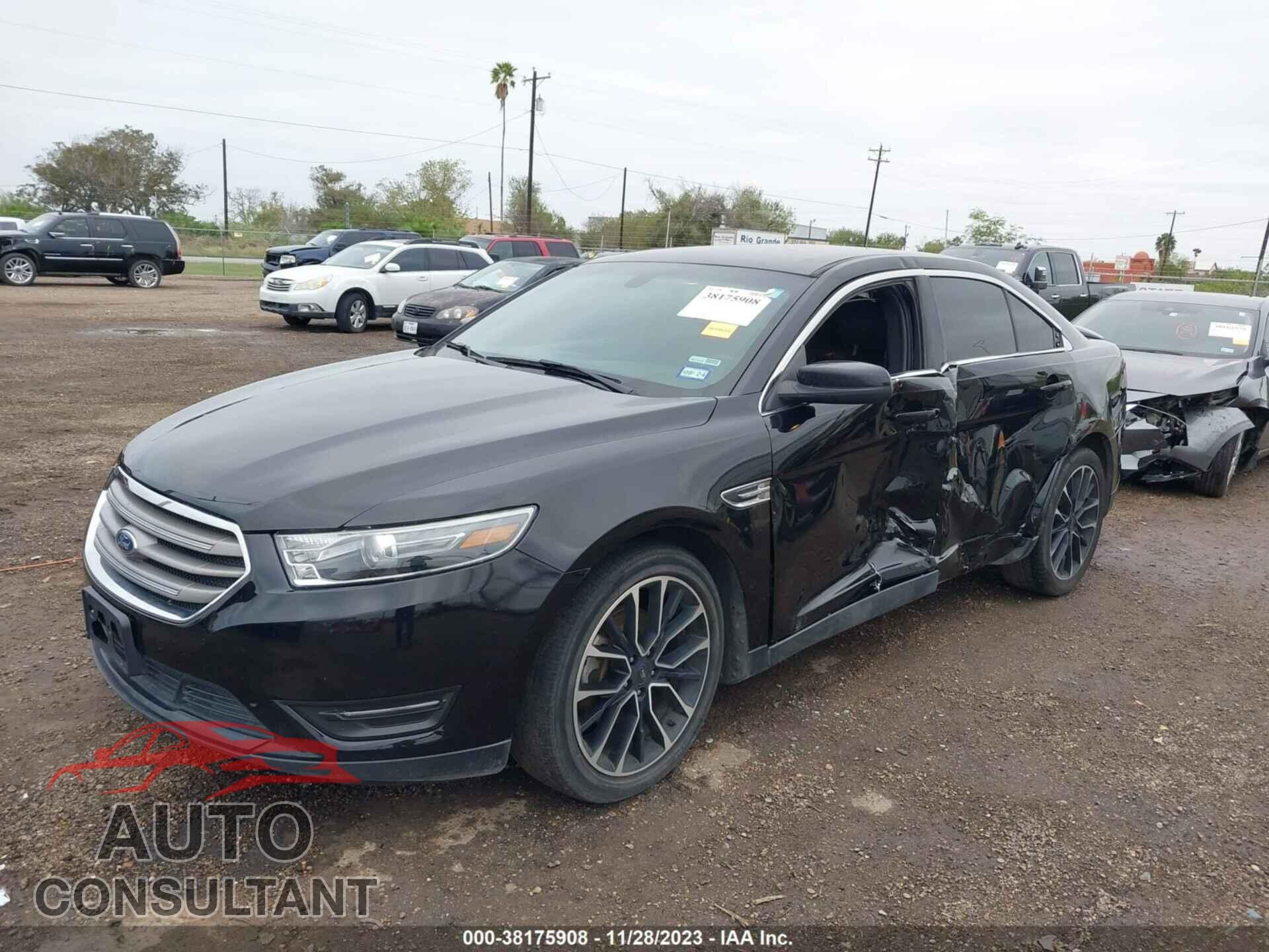 FORD TAURUS 2019 - 1FAHP2E82KG100982