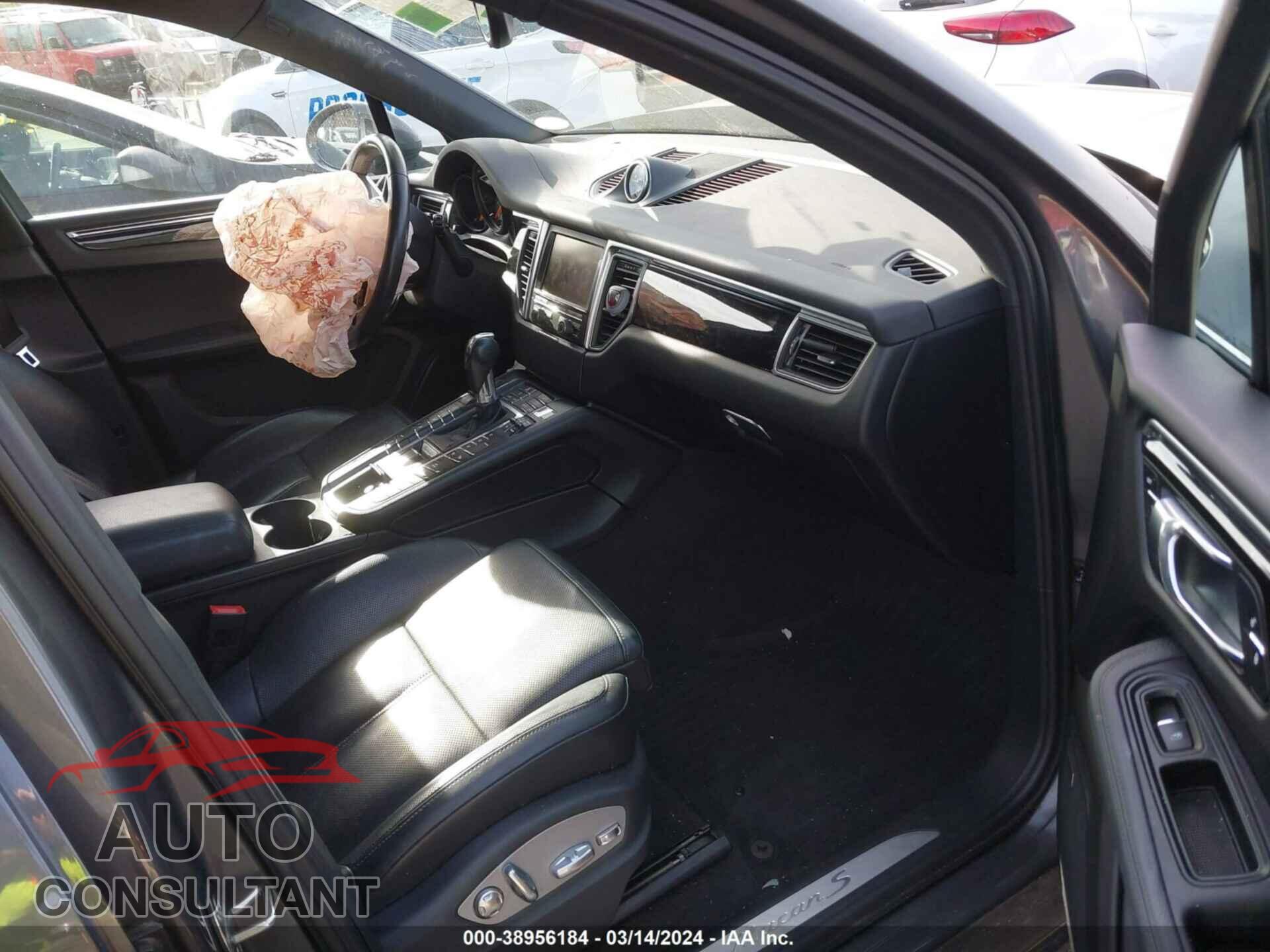 PORSCHE MACAN 2016 - WP1AB2A55GLB52691