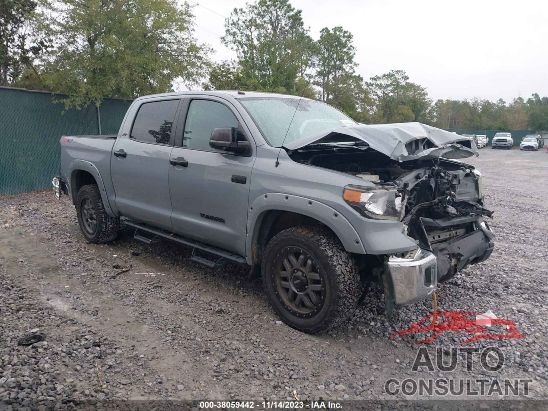 TOYOTA TUNDRA 2018 - 5TFDW5F11JX766924