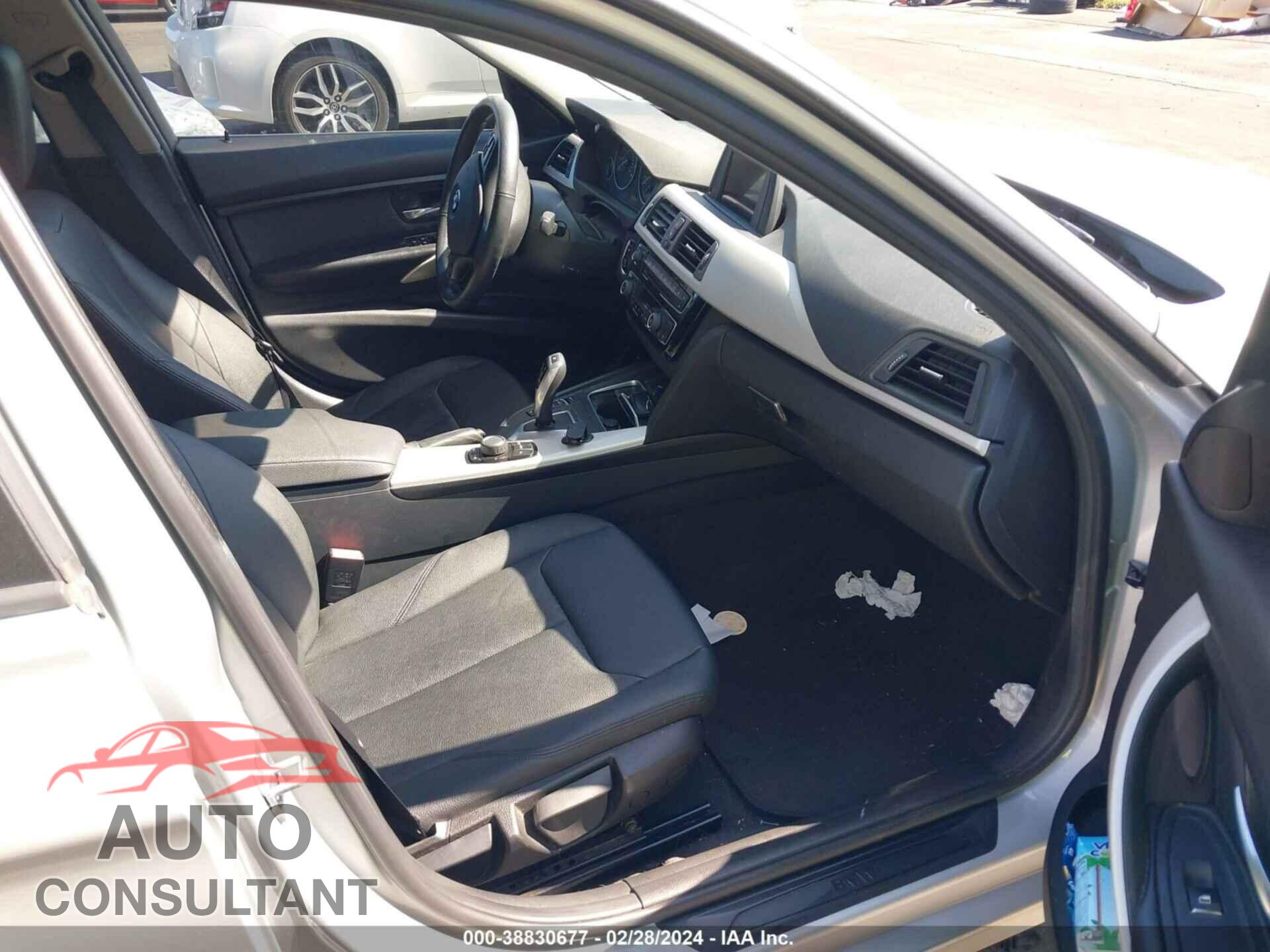 BMW 320I 2016 - WBA8E1G59GNT37854