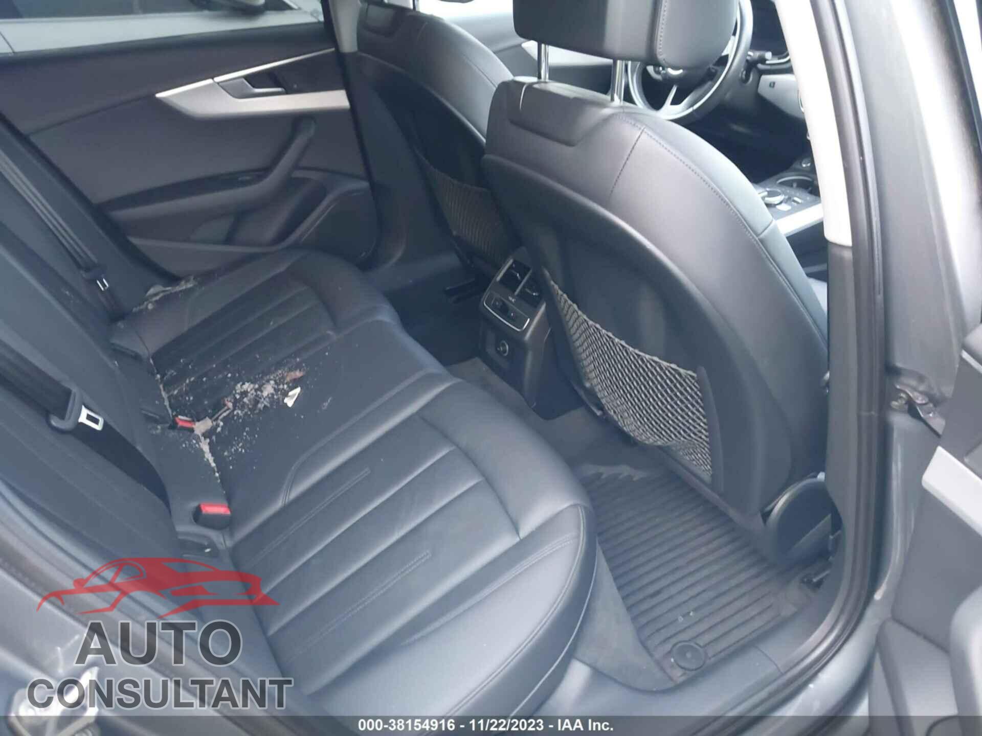 AUDI A4 2017 - WAUDNAF43HN044458
