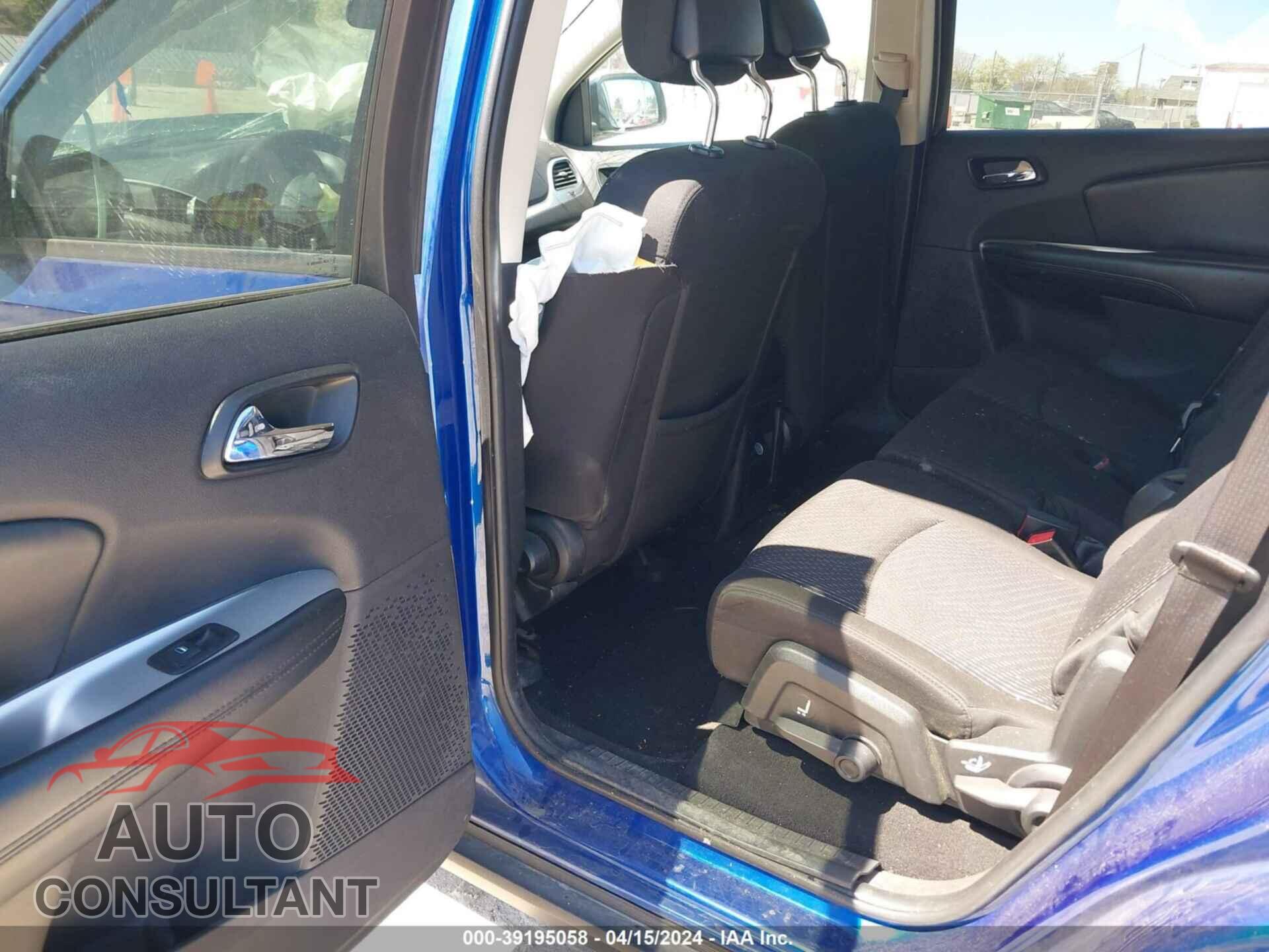 DODGE JOURNEY 2017 - 3C4PDCBG5HT576082
