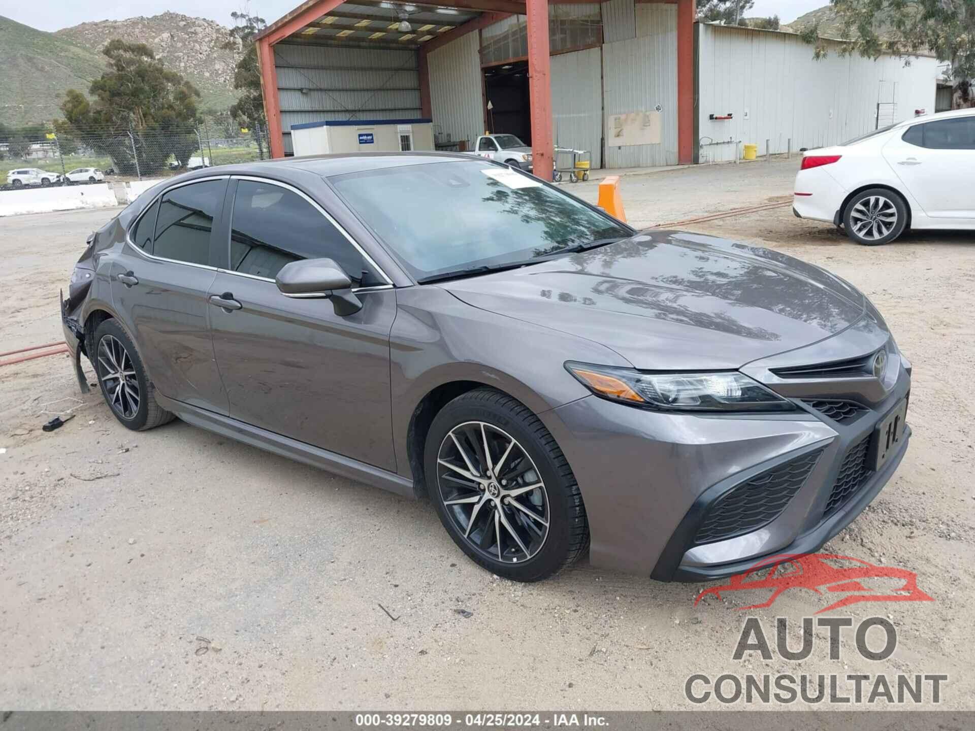 TOYOTA CAMRY 2022 - 4T1G11AK3NU671482