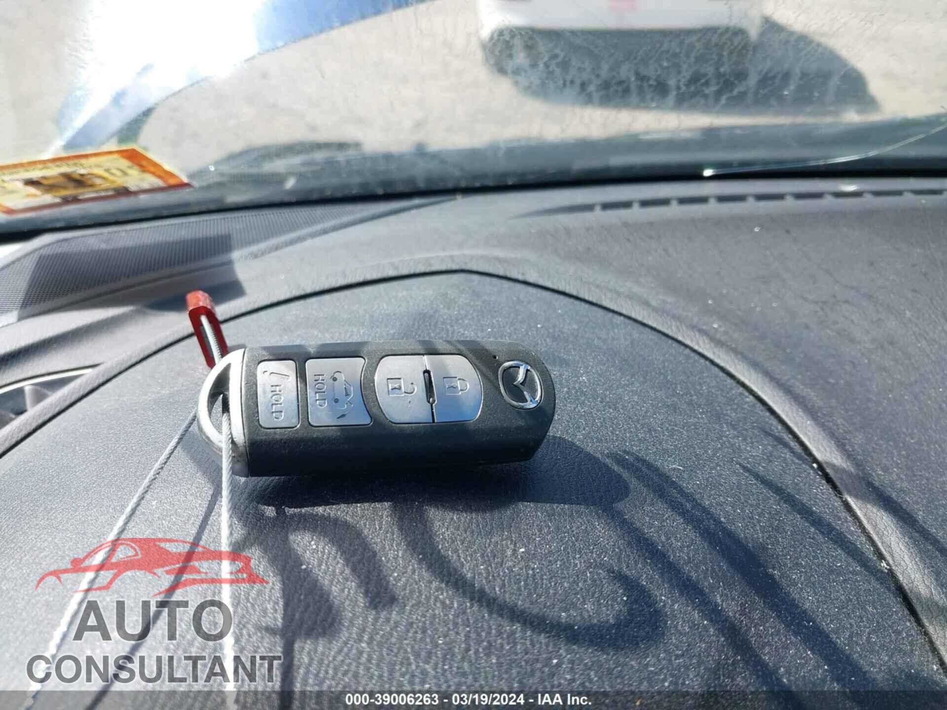 MAZDA MAZDA3 2017 - 3MZBN1U77HM107883