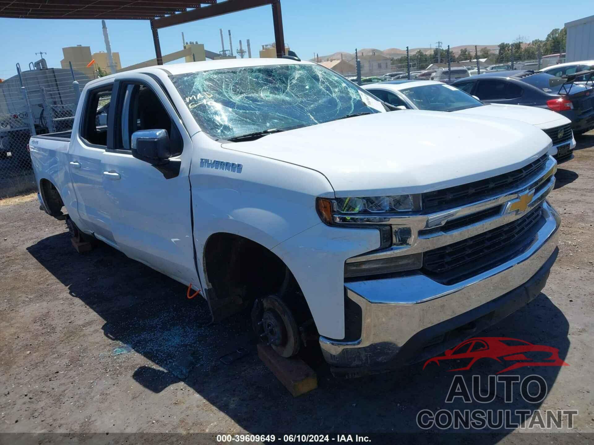 CHEVROLET SILVERADO 1500 2020 - 1GCUYDED2LZ111081