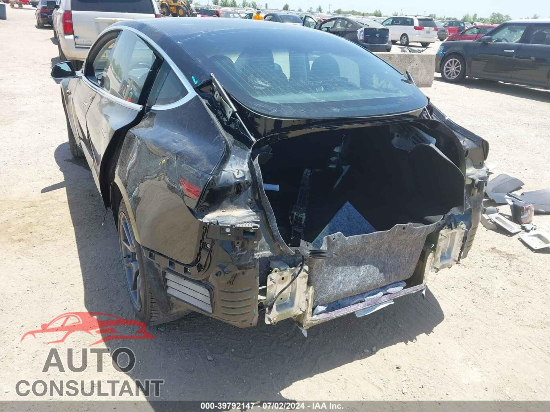 TESLA MODEL 3 2018 - 5YJ3E1EAXJF152148