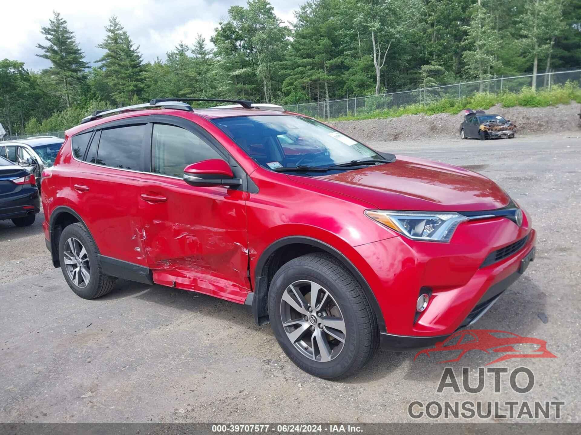 TOYOTA RAV4 2017 - JTMRFREV8HJ124747