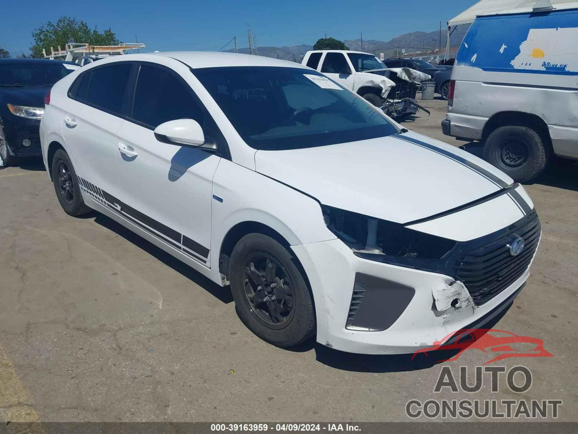 HYUNDAI IONIQ HYBRID 2019 - KMHC65LC1KU141617