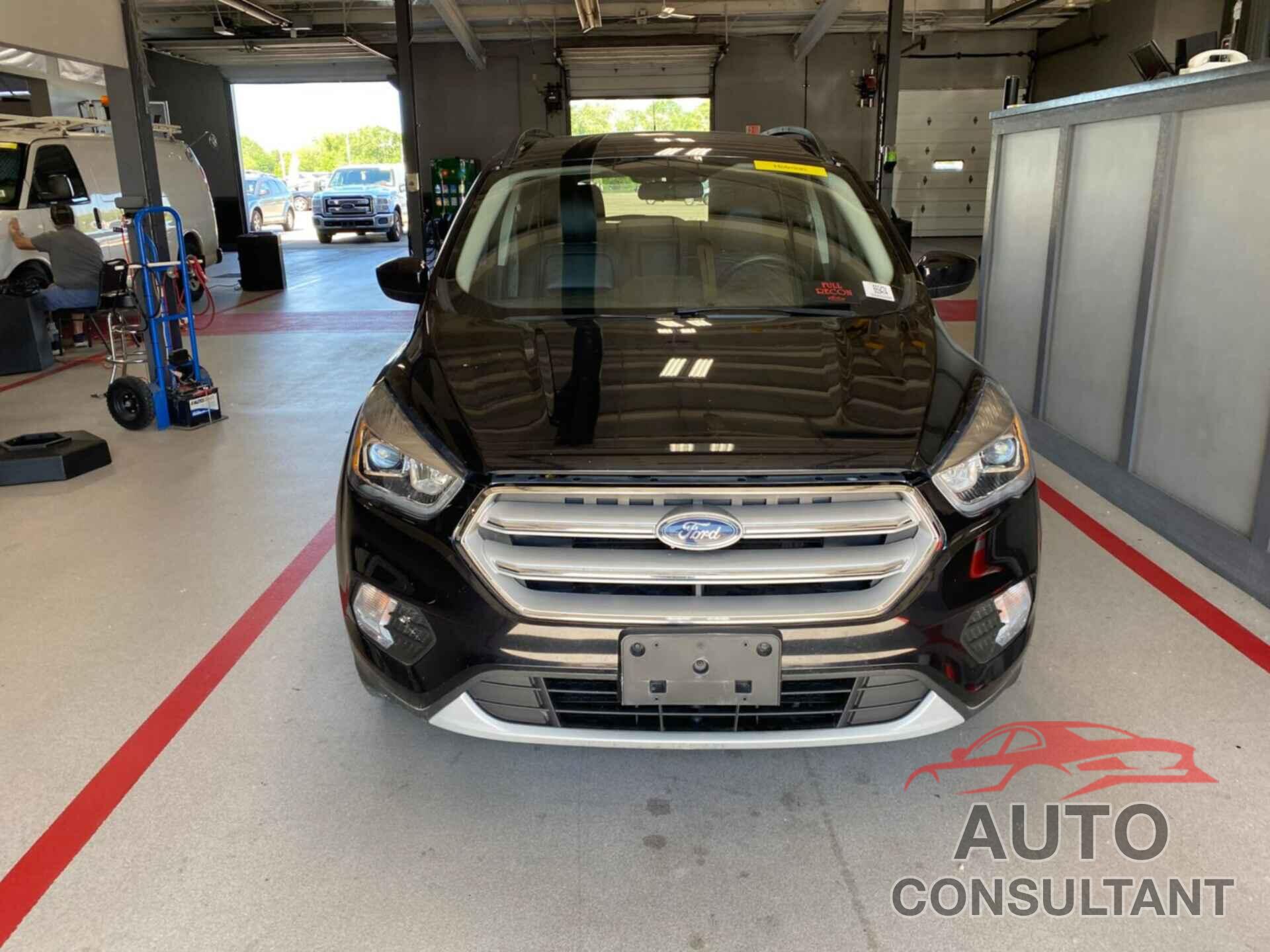 FORD ESCAPE 2019 - 1FMCU9HD5KUC07763