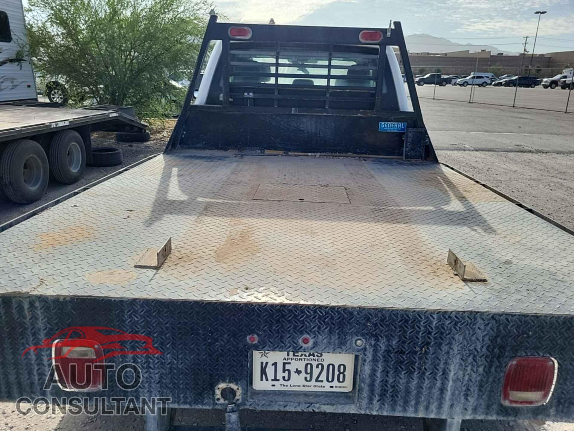 FORD F-350 CHASSIS 2017 - 1FD8X3HT9HEE66177