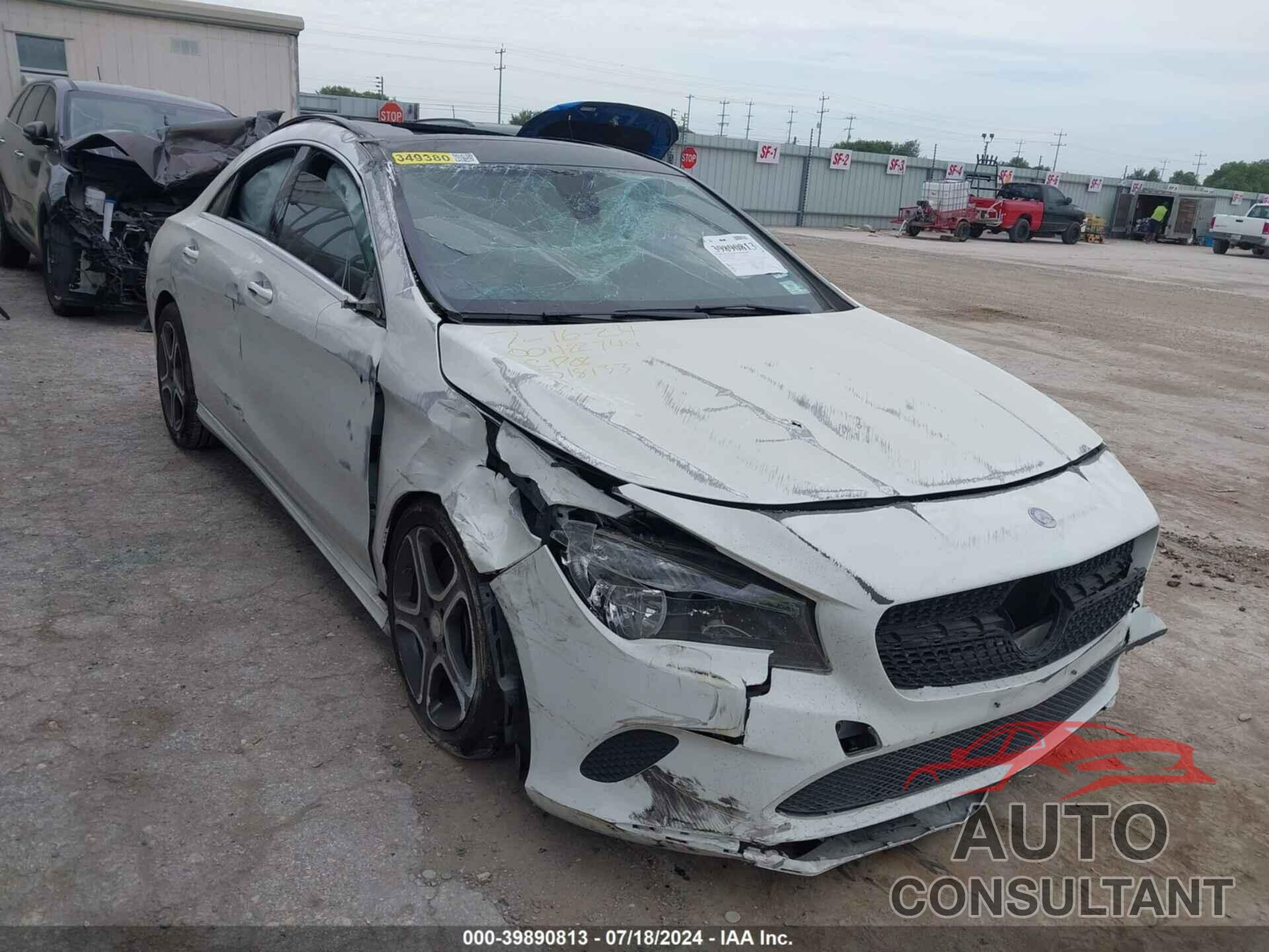 MERCEDES-BENZ CLA 250 2018 - WDDSJ4EB8JN518133