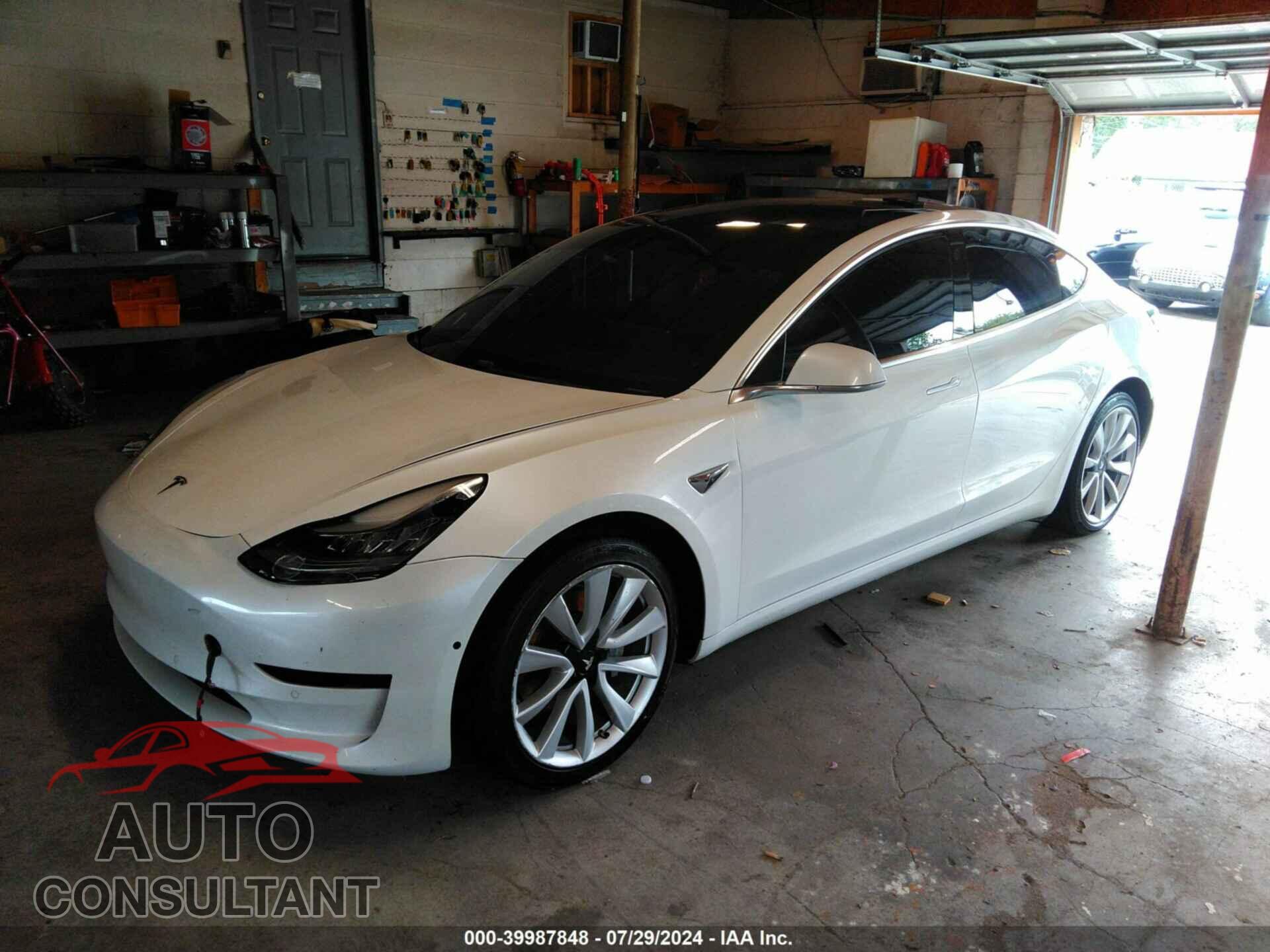 TESLA MODEL 3 2017 - 5YJ3E1EA7HF003125