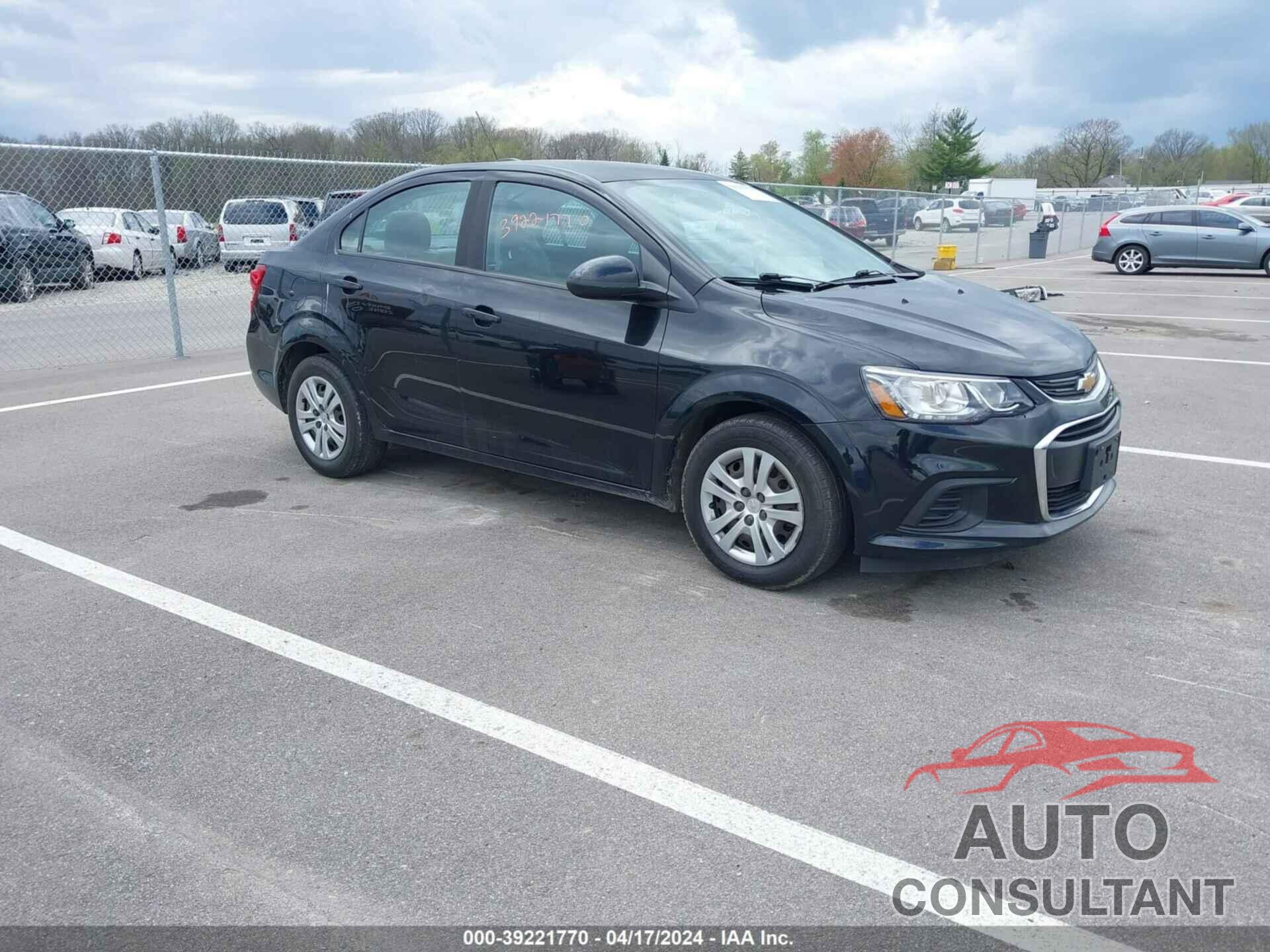 CHEVROLET SONIC 2017 - 1G1JB5SH1H4126329