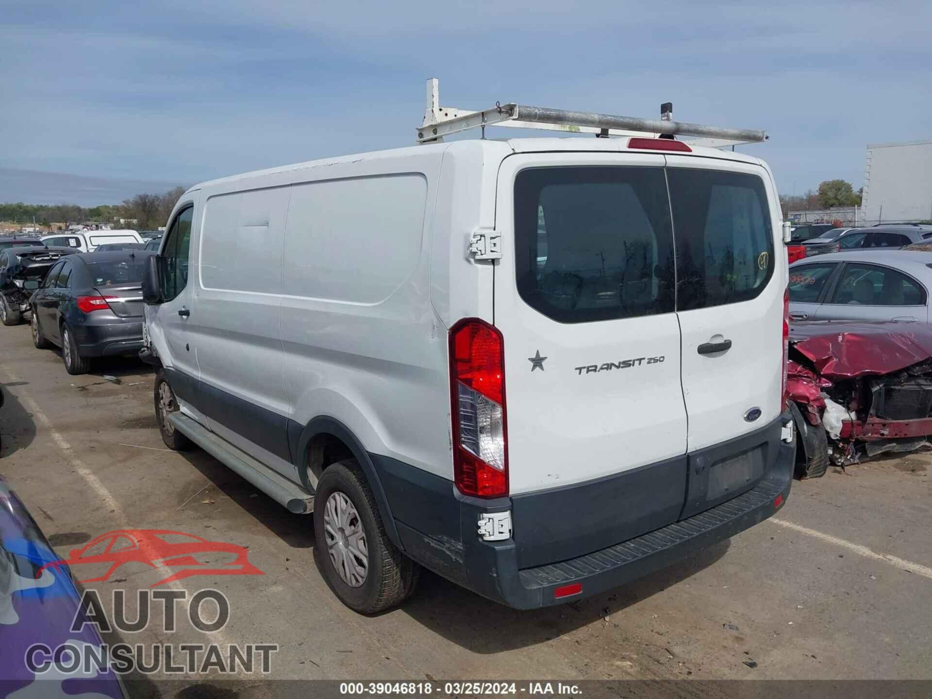 FORD TRANSIT-250 2017 - 1FTYR1ZM4HKA92282