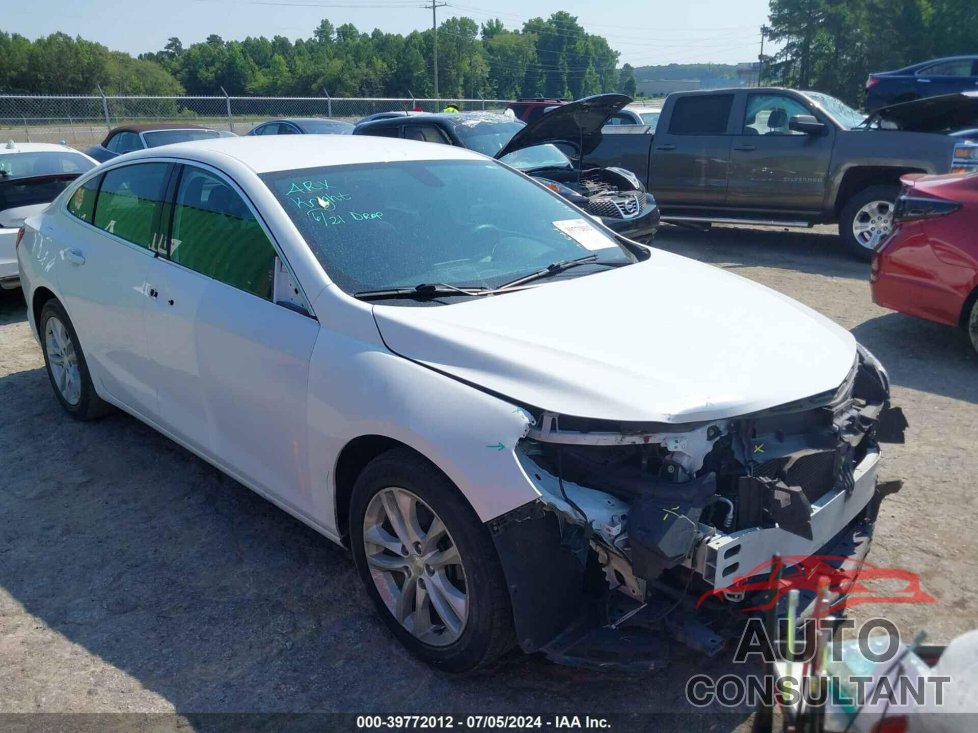 CHEVROLET MALIBU 2017 - 1G1ZE5ST9HF163390