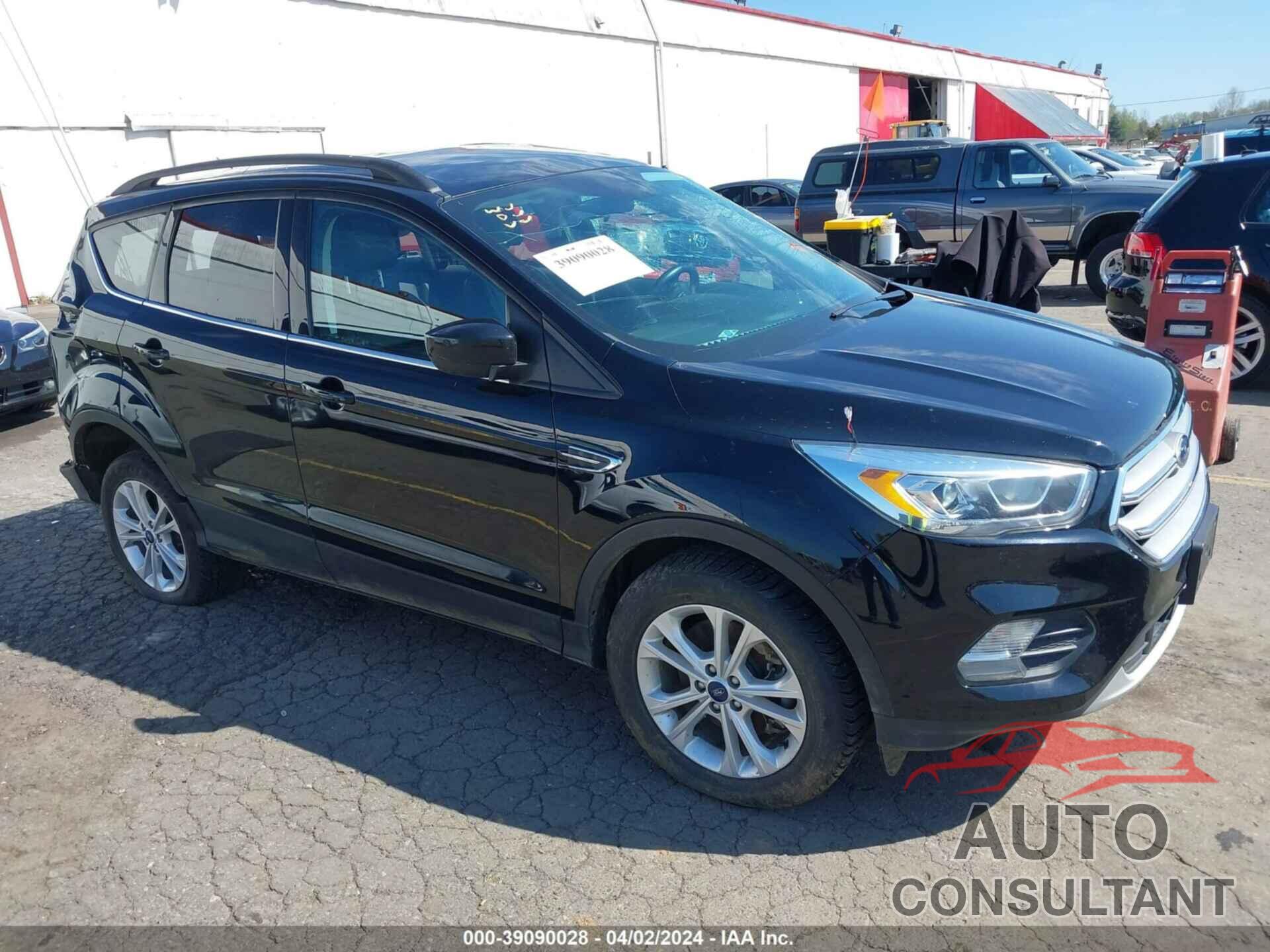 FORD ESCAPE 2017 - 1FMCU9G99HUD85858