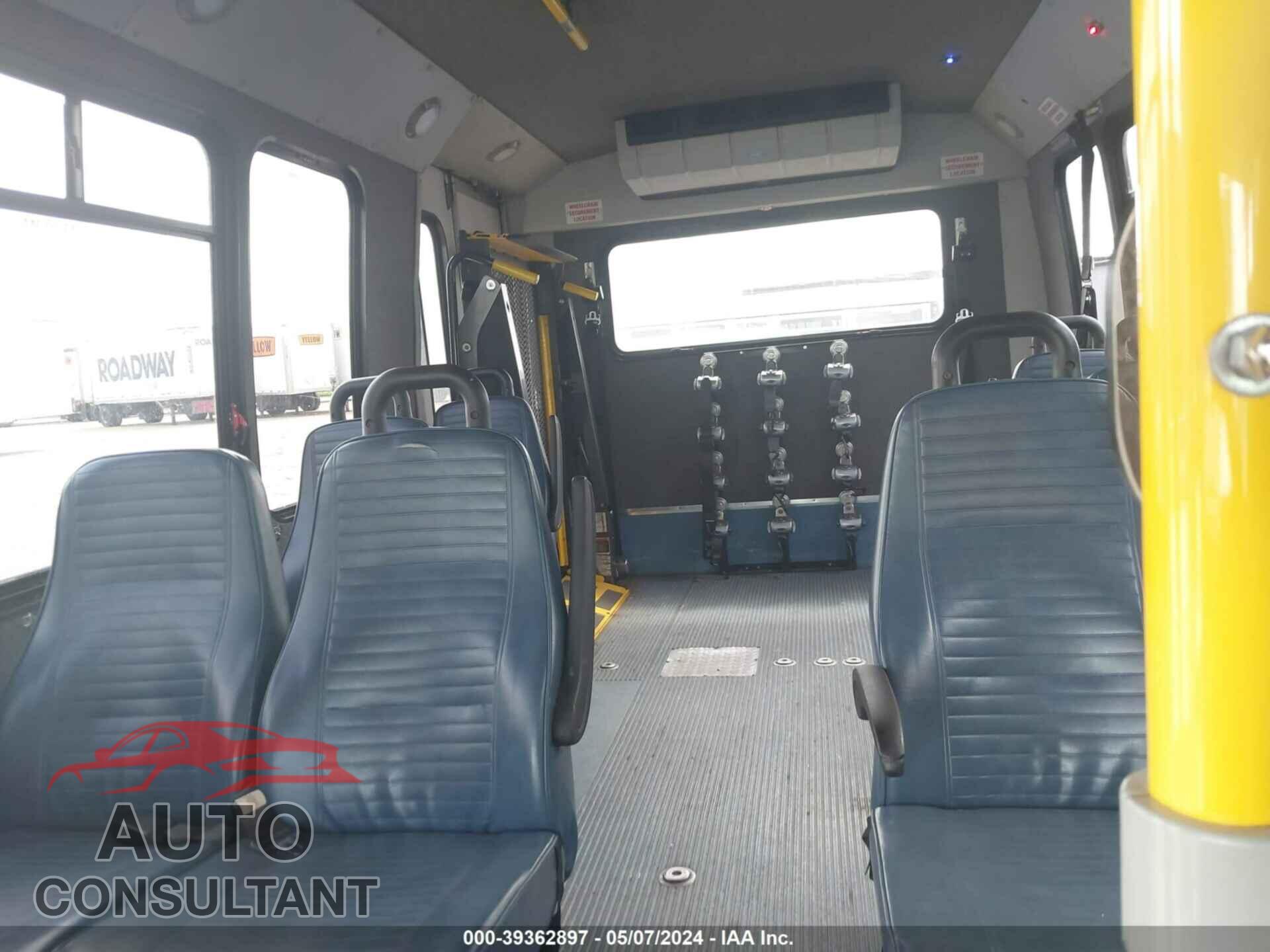 FORD E-450 CUTAWAY 2017 - 1FDFE4FSXHDC36781