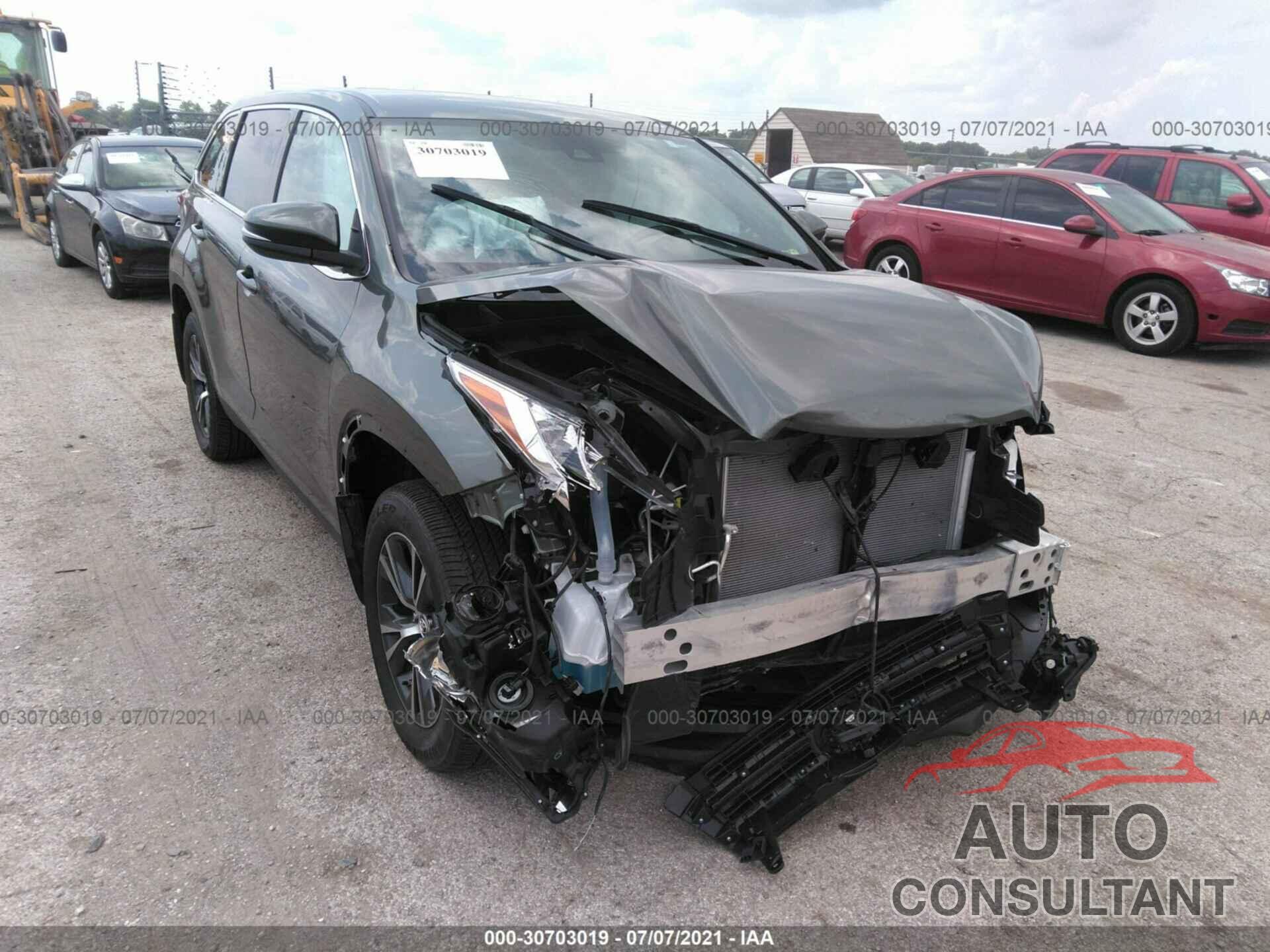 TOYOTA HIGHLANDER 2019 - 5TDBZRFH9KS917681