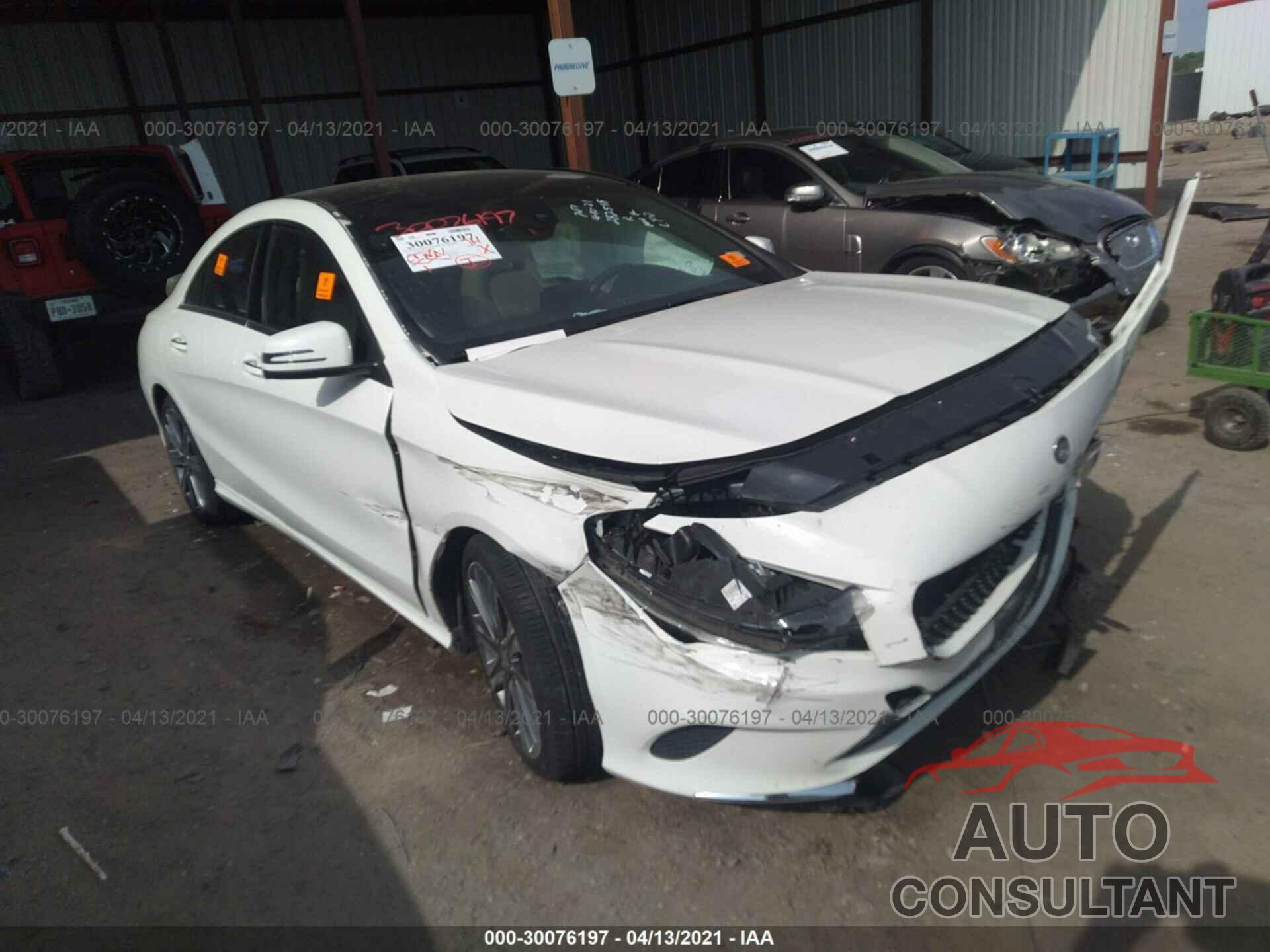 MERCEDES-BENZ CLA 2017 - WDDSJ4EB4HN489000