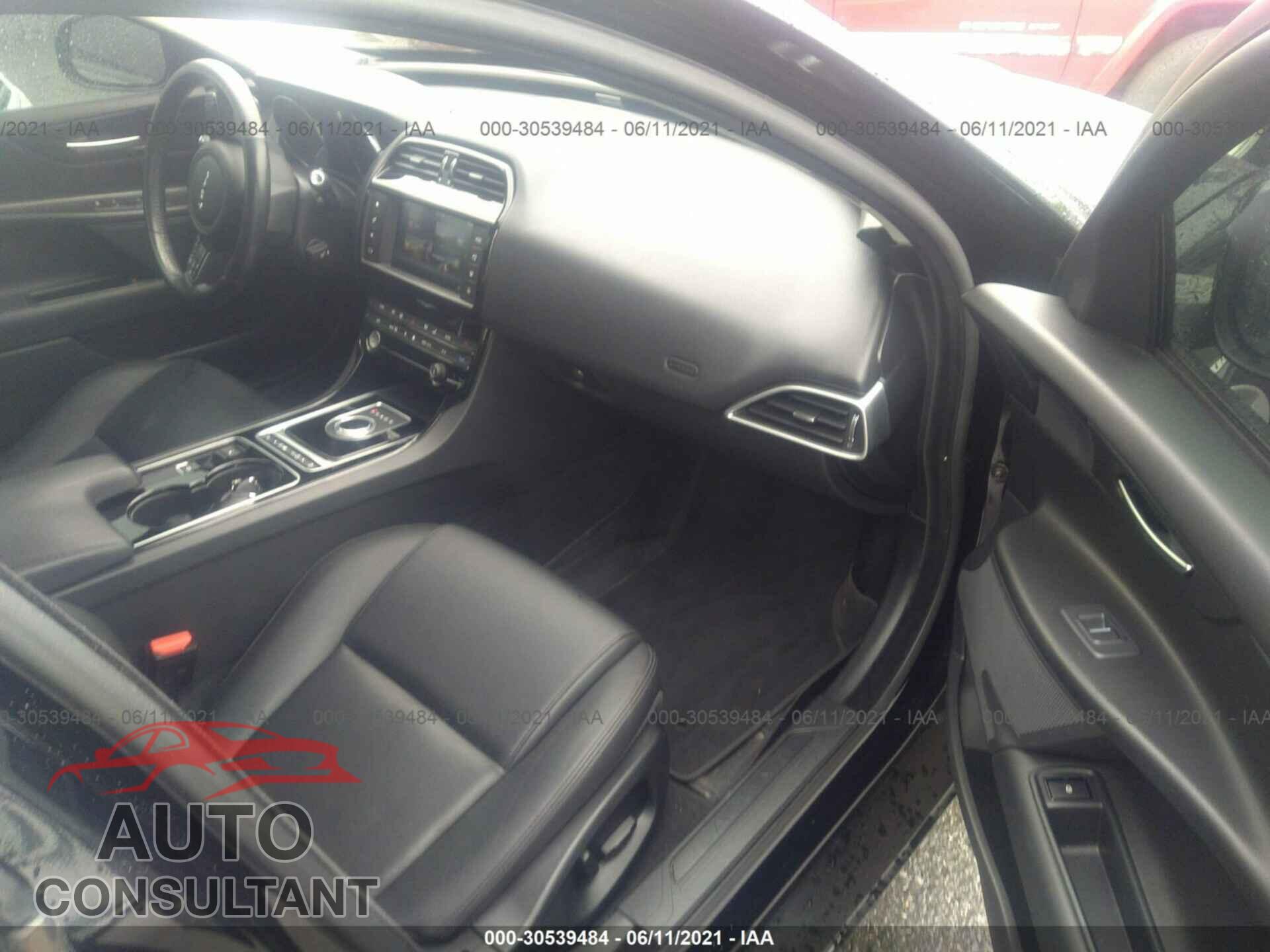 JAGUAR XE 2017 - SAJAS4BN6HA952832