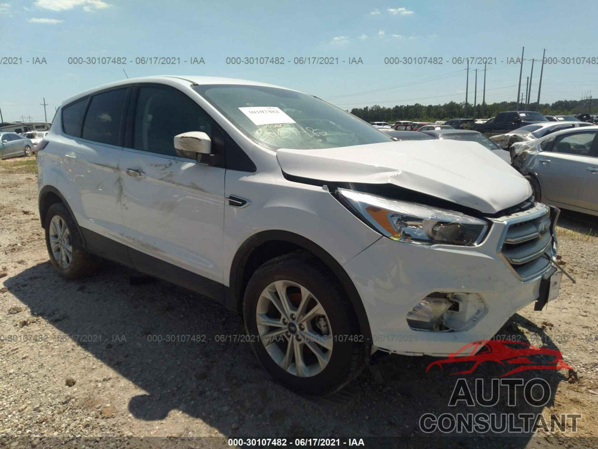FORD ESCAPE 2019 - 1FMCU0GD1KUB29852