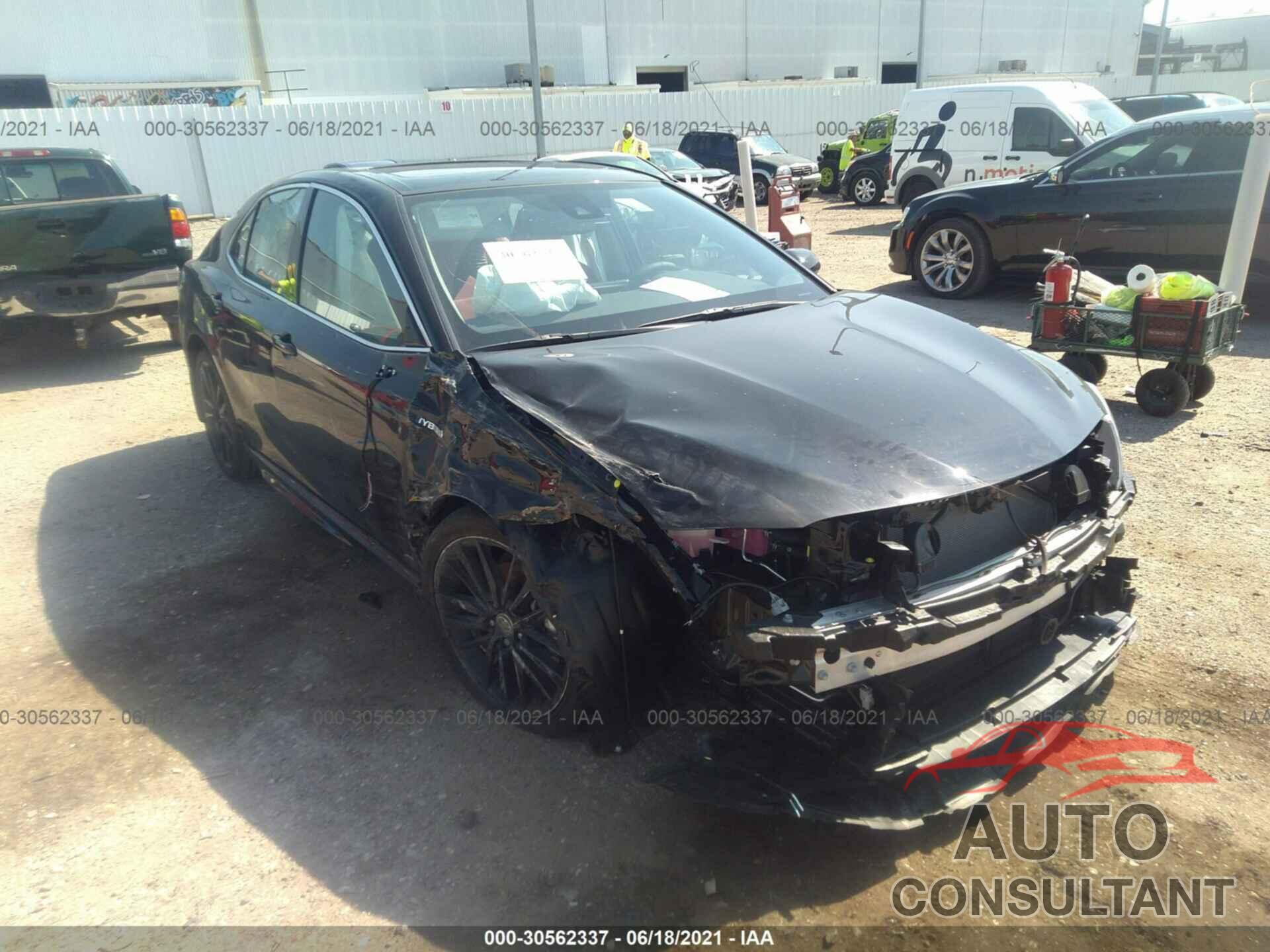 TOYOTA CAMRY 2021 - 4T1K31AK4MU557462