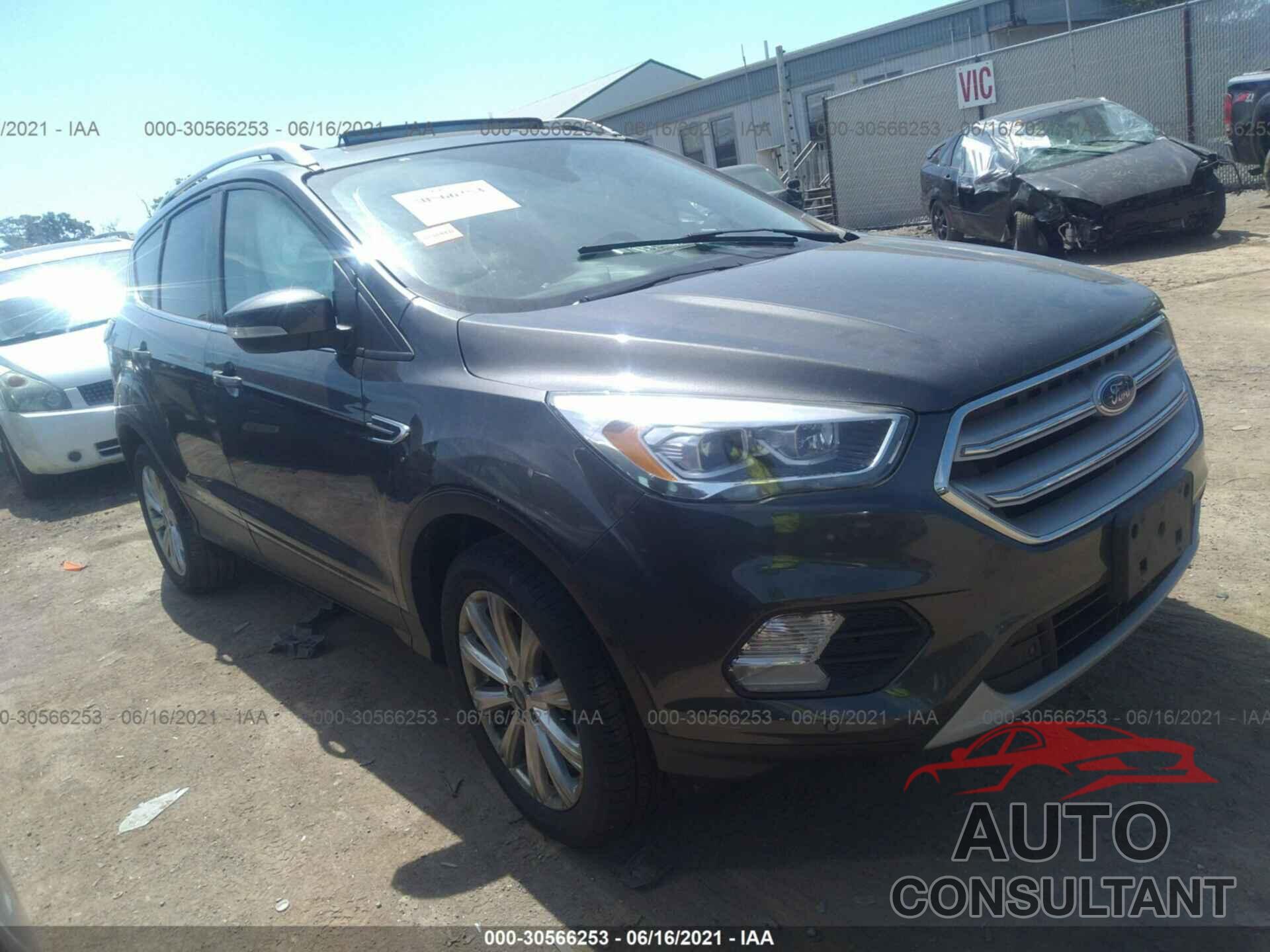 FORD ESCAPE 2018 - 1FMCU0J98JUA19996