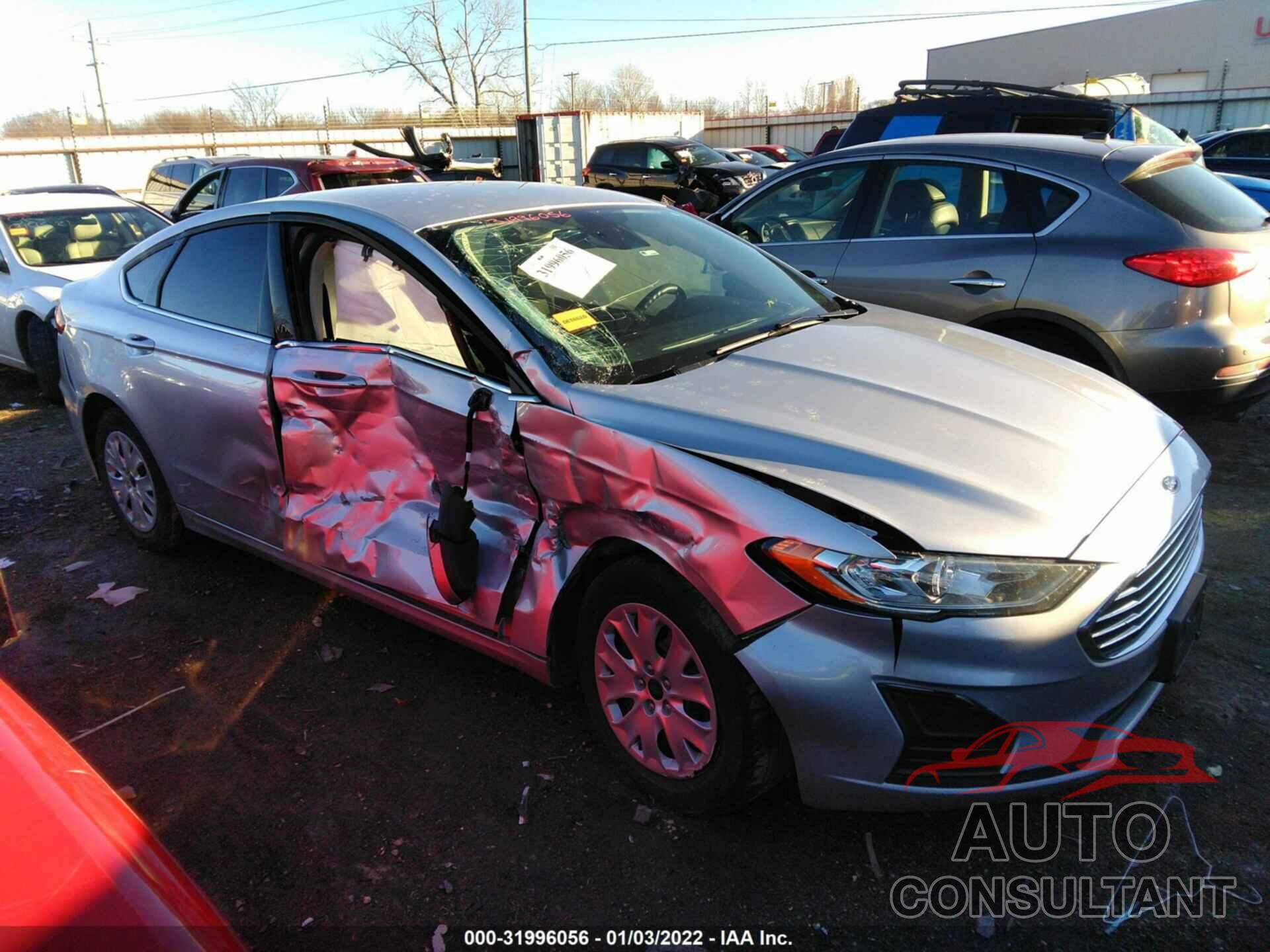 FORD FUSION 2019 - 3FA6P0G77KR121917