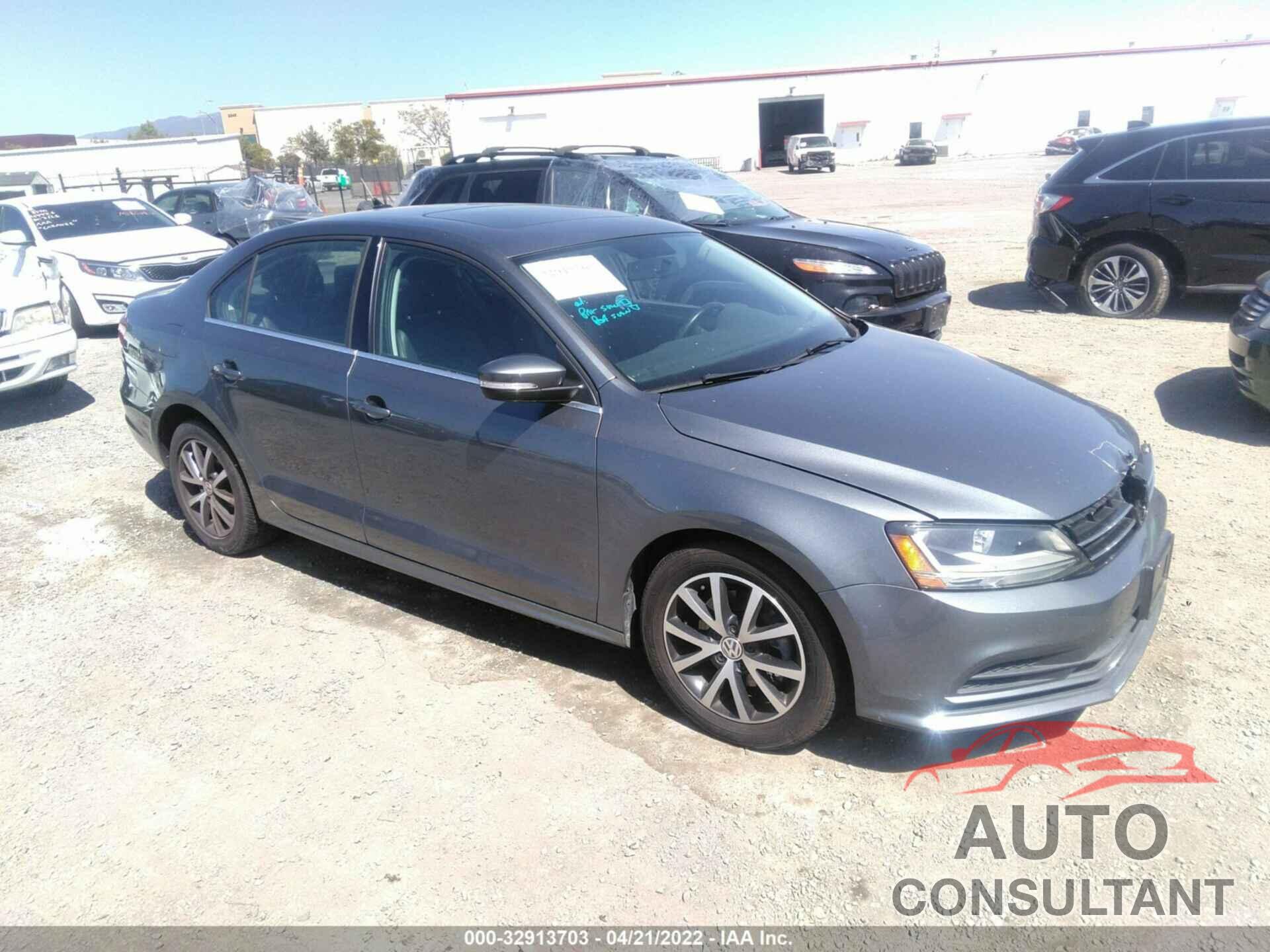 VOLKSWAGEN JETTA 2017 - 3VWDB7AJXHM251643