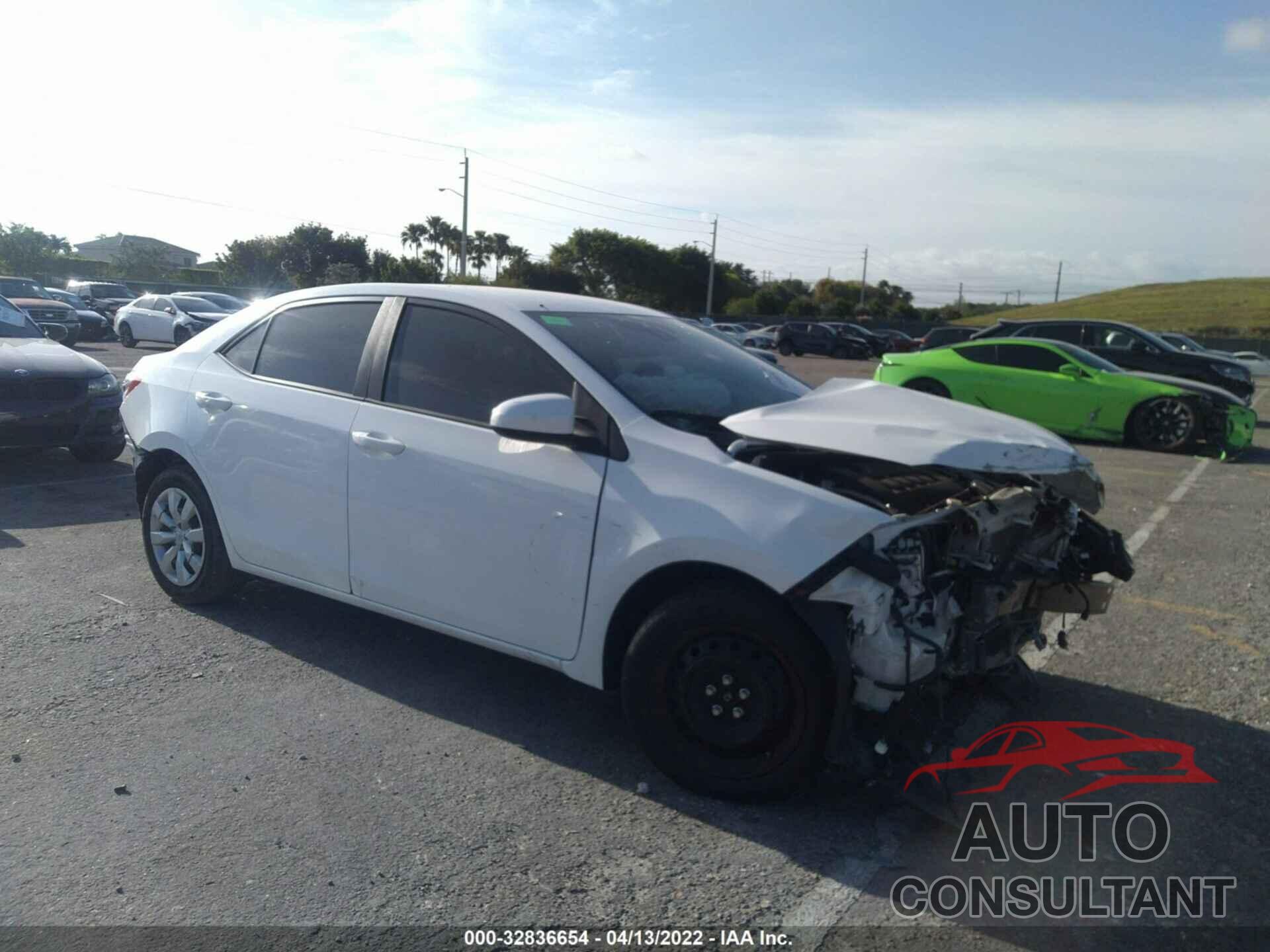 TOYOTA COROLLA 2018 - 5YFBURHEXJP847441