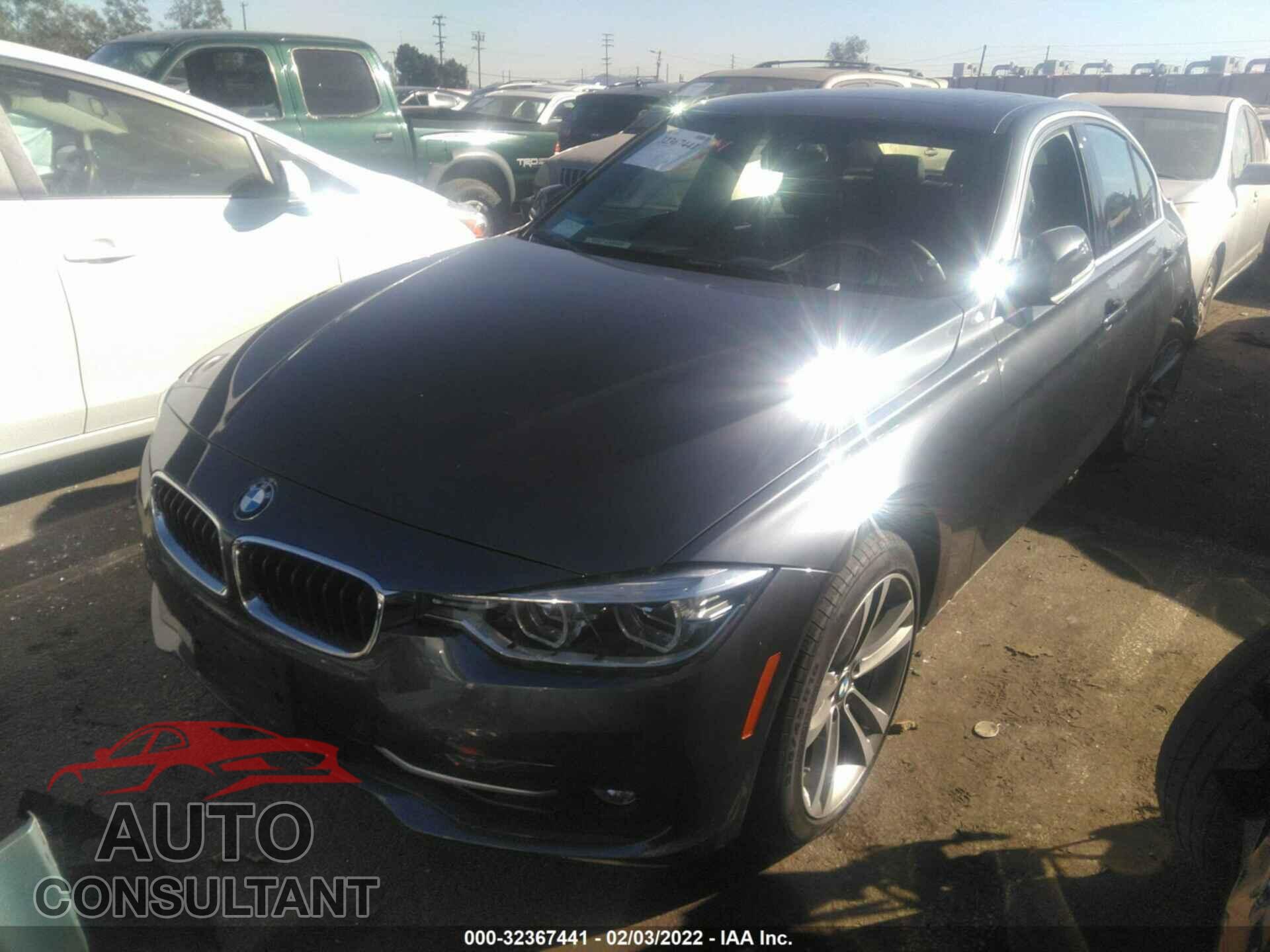 BMW 3 SERIES 2018 - WBA8B9C50JEE81817