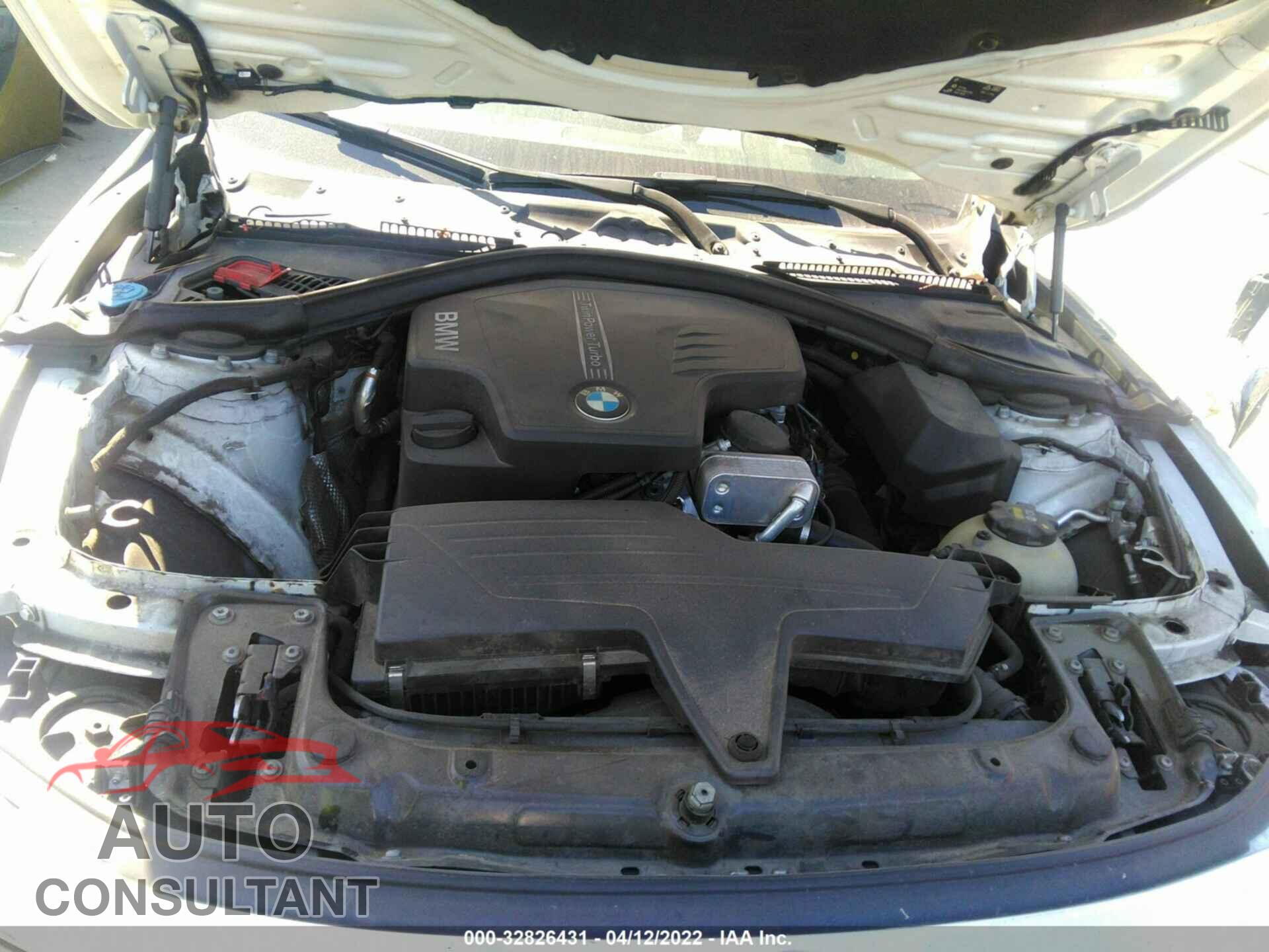 BMW 3 SERIES 2016 - WBA8E1G59GNU11001