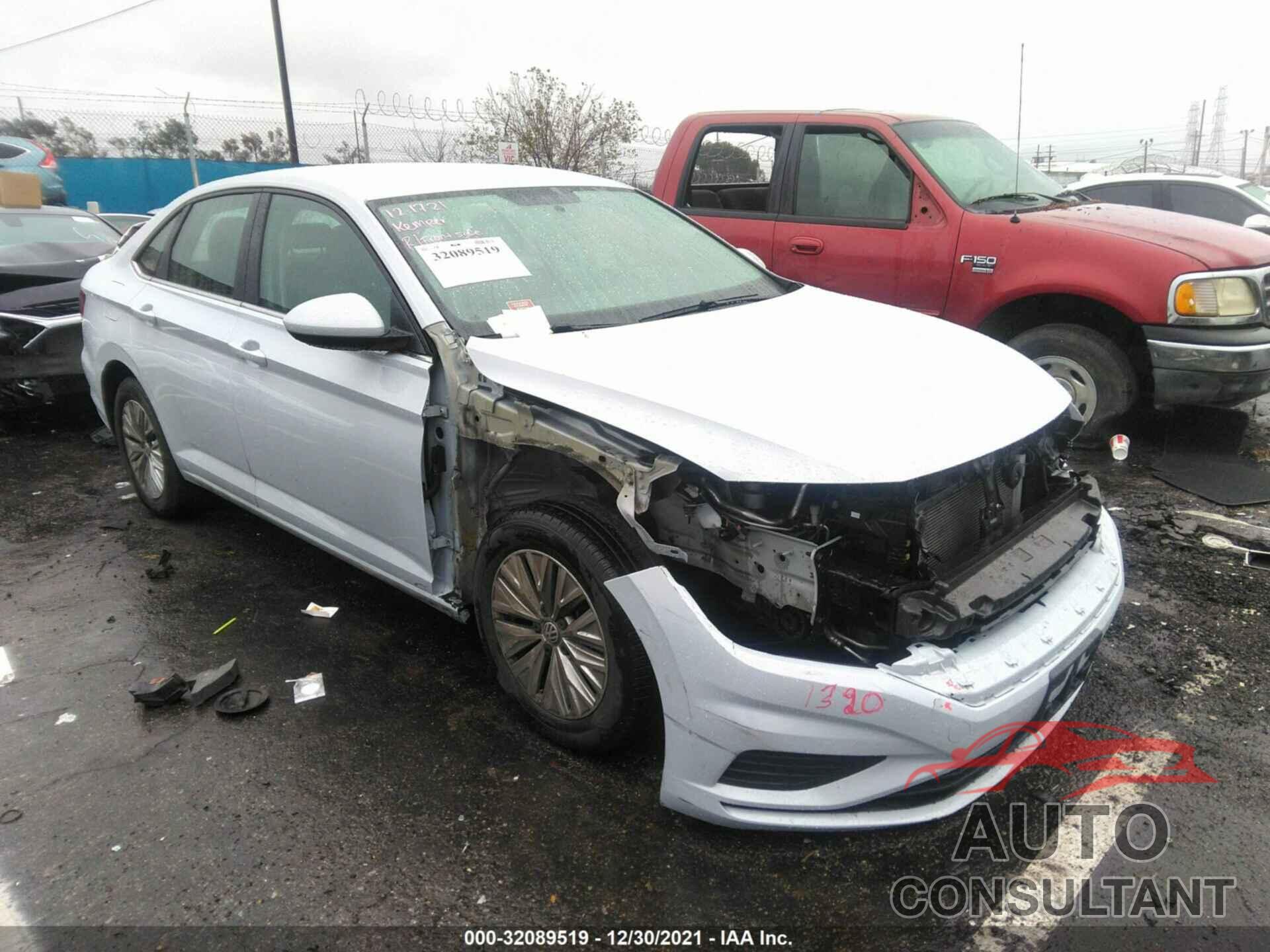 VOLKSWAGEN JETTA 2019 - 3VWC57BU7KM081308