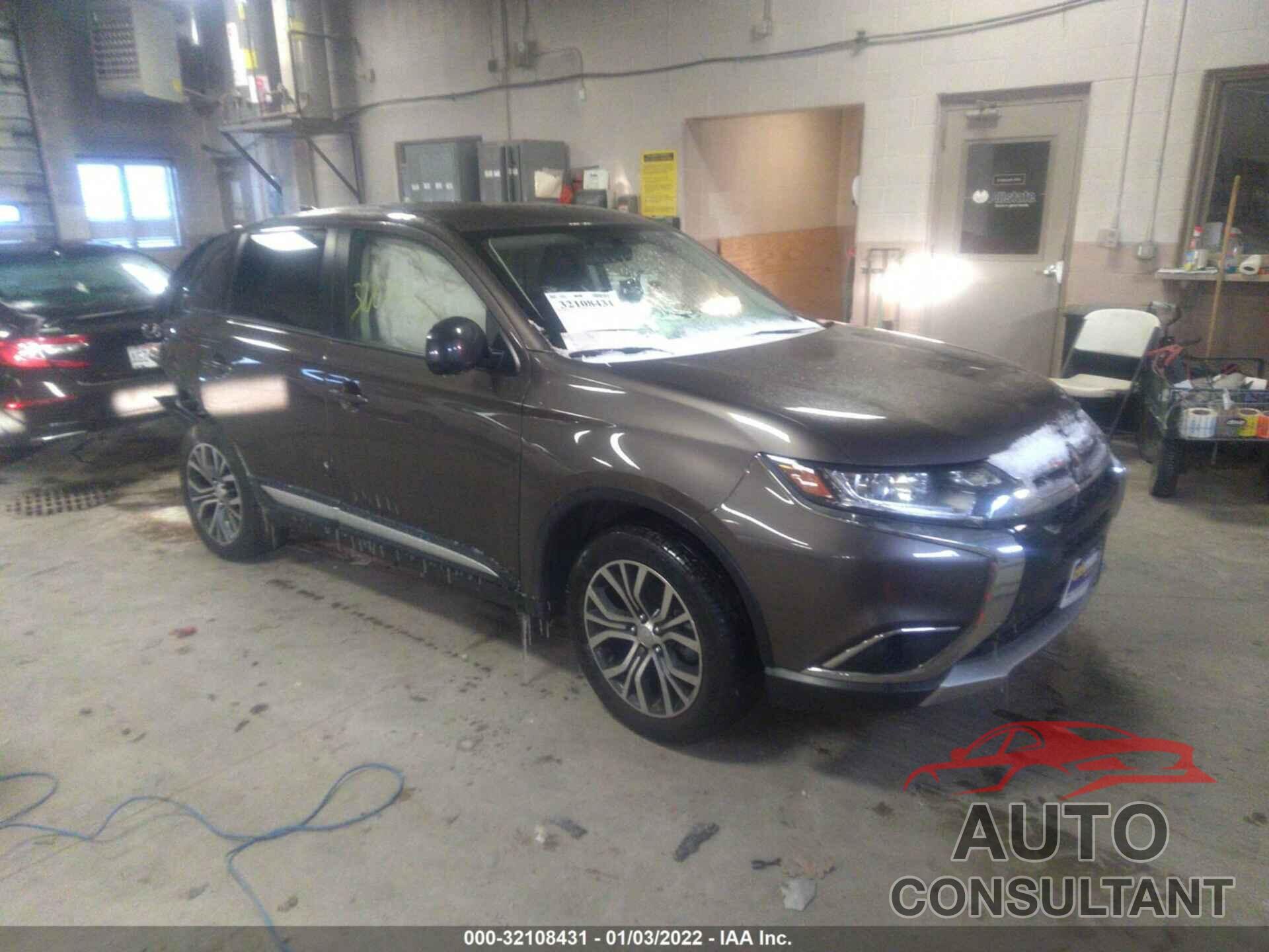MITSUBISHI OUTLANDER 2018 - JA4AZ3A34JZ029240