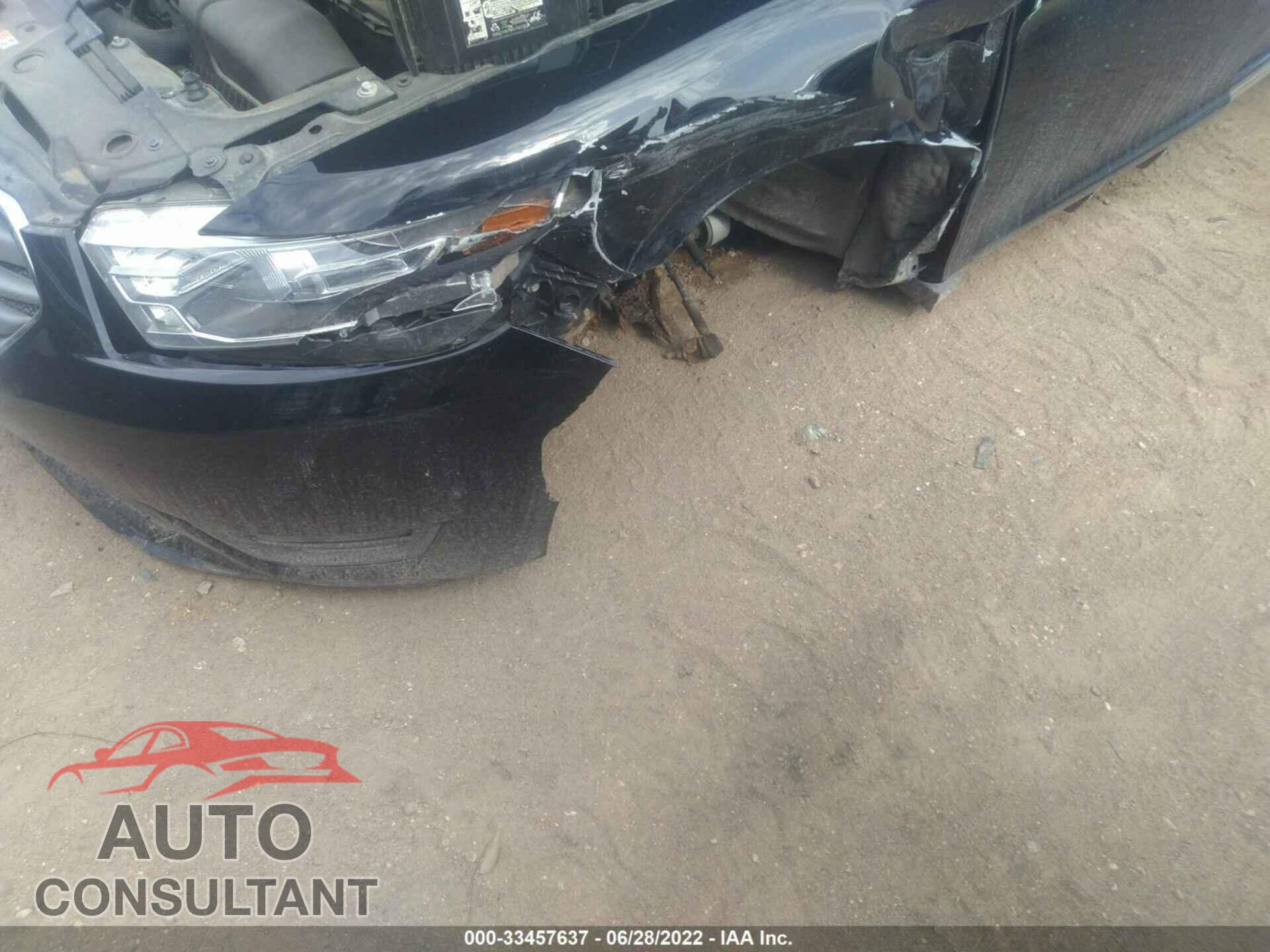 FORD TAURUS 2017 - 1FAHP2E86HG139048