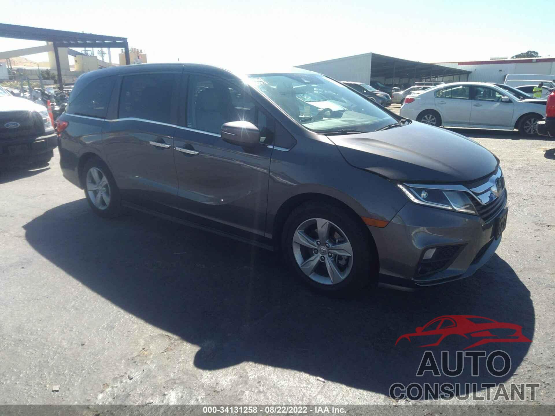 HONDA ODYSSEY 2018 - 5FNRL6H51JB096466