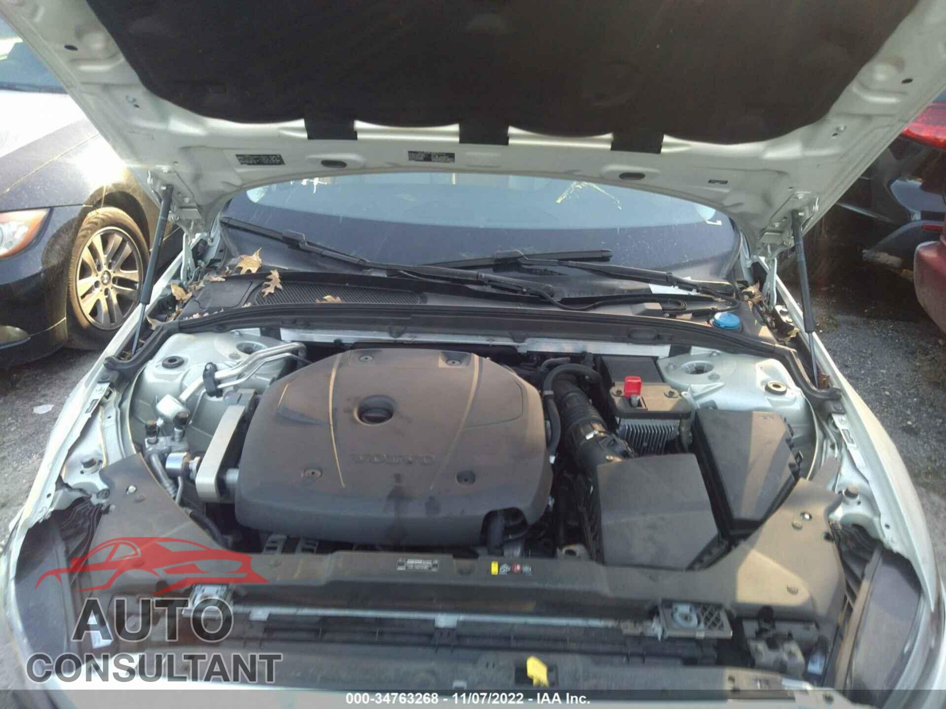 VOLVO S60 2019 - 7JRA22TK2KG005770