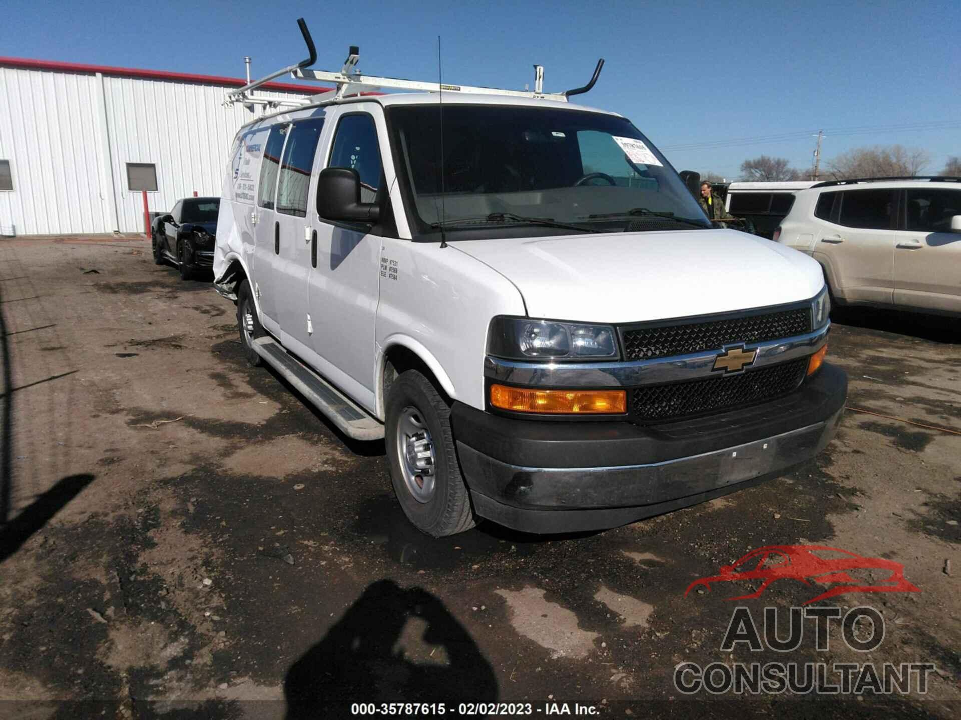 CHEVROLET EXPRESS 2500 2018 - 1GCWGAFG3J1908468